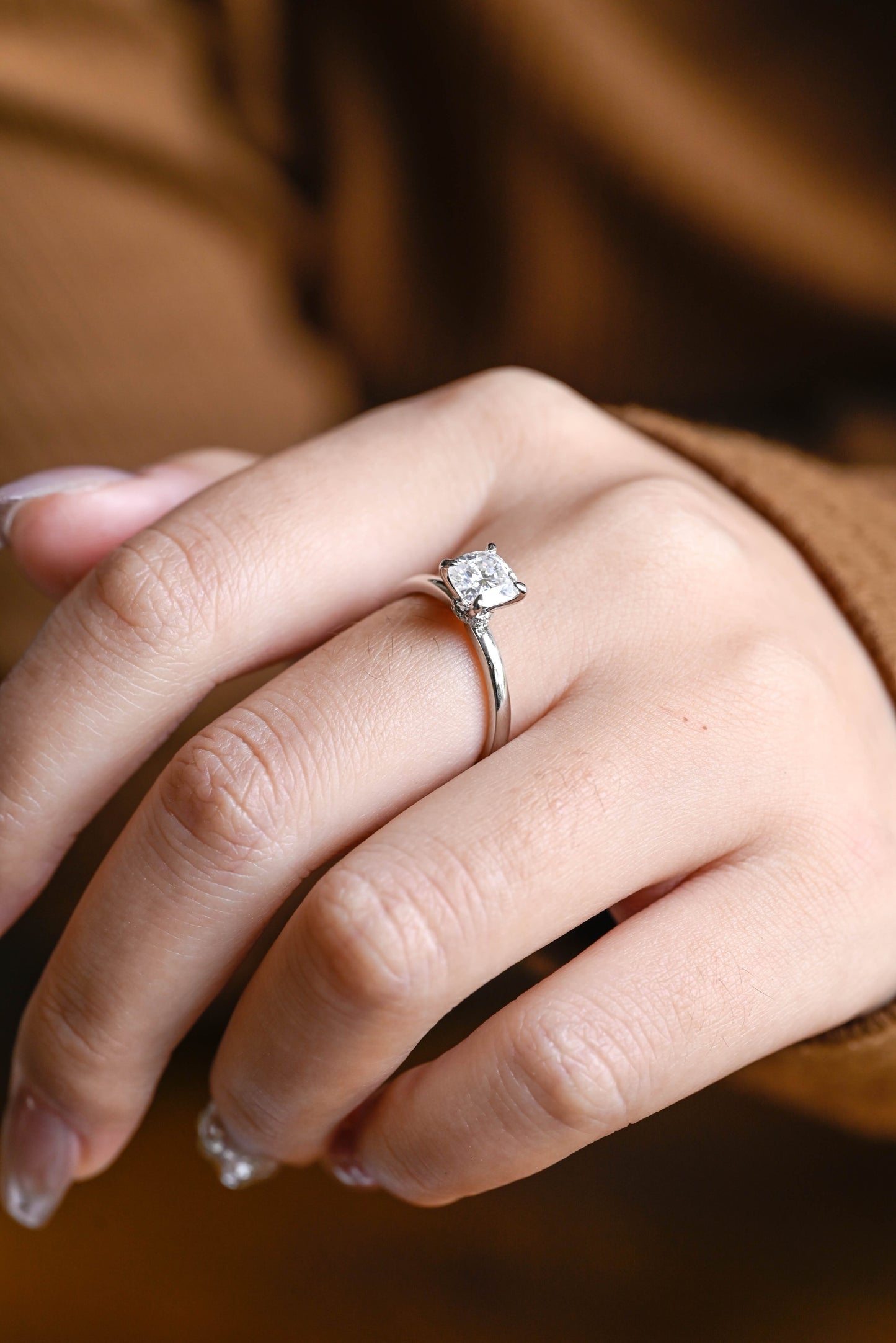 CausYou 戒指 Solid Gold Cushion Cut Engagement Ring With Halo, Knife Edge Setting, Solitaire Wedding Ring With Hidden Halo For Women