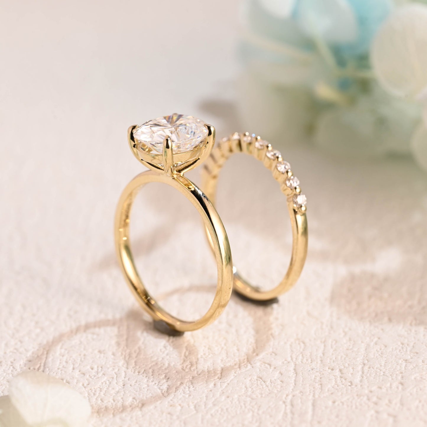 CausYou oval cut bridal set Solid Gold Oval Cut Moissanite Engagement Ring and Wedding Ring Set, Bridal Ring Set, Gift for Woman, Wife