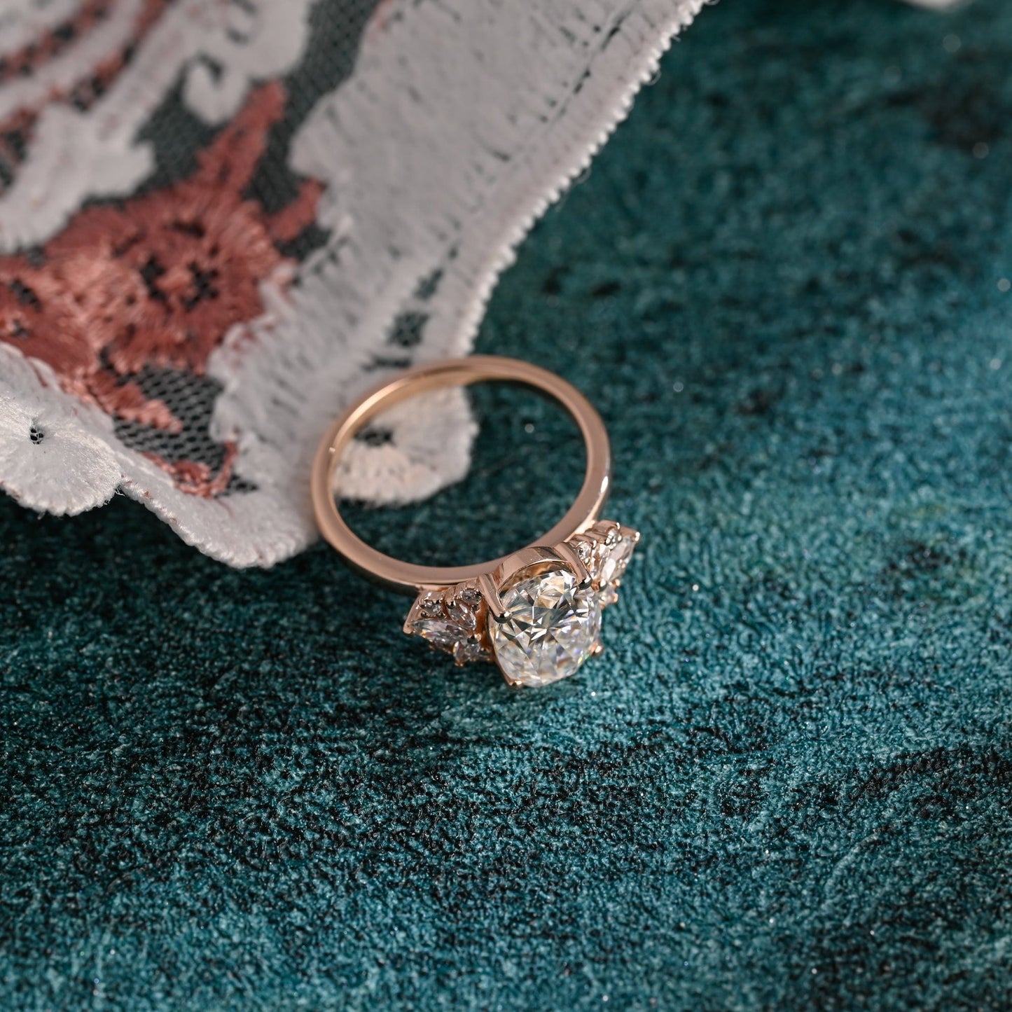 CausYou oval cut diamond engagement ring CausYou Solid Gold D/VS1 Cluster Oval Cut Lab Grown Diamond Engagement Ring, Multi-Stone Diamond Wedding Ring