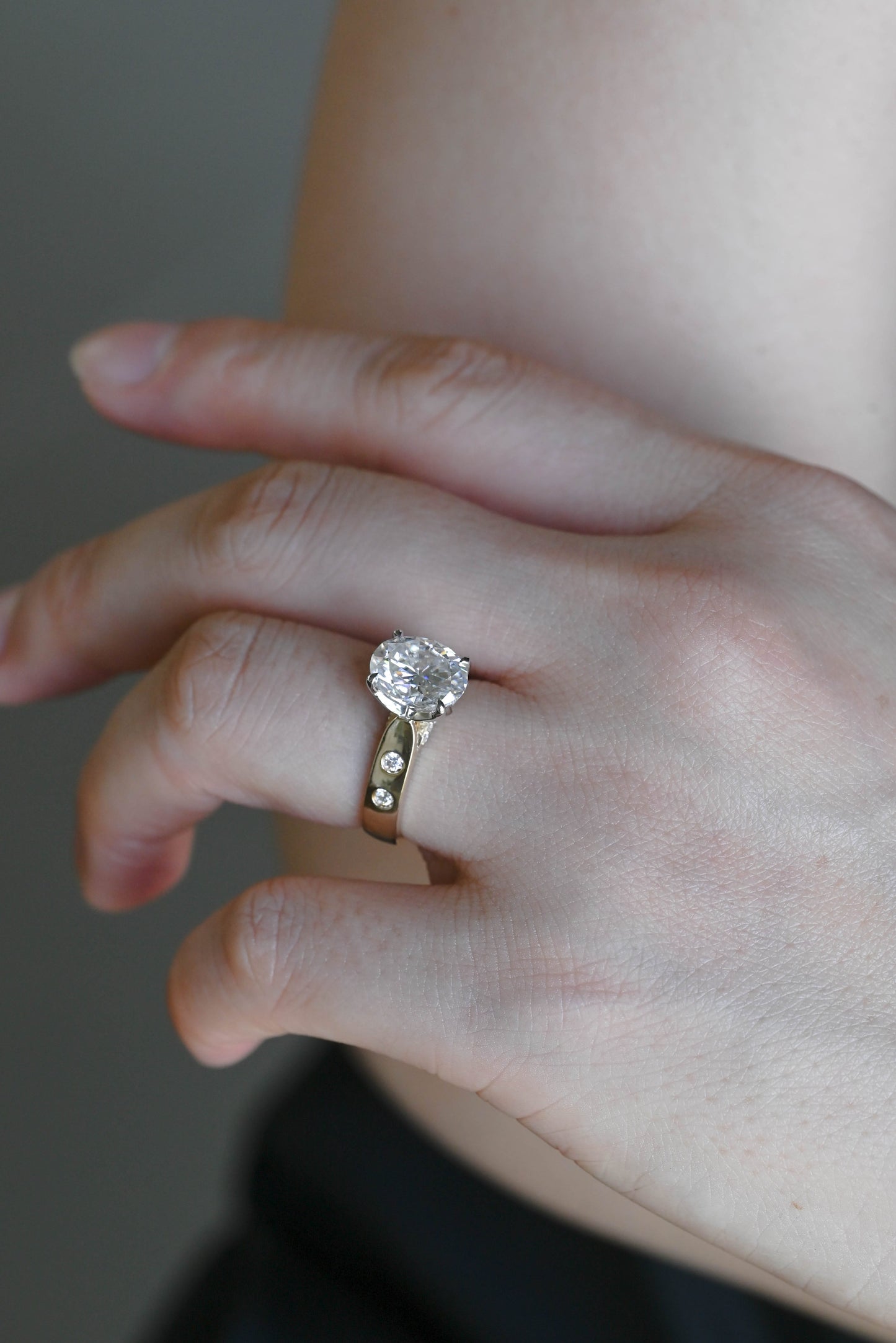 CausYou oval cut diamond engagement ring Solid Gold D/VS1 Two Tone Tulip Setting Oval Cut Lab Grown Diamond Engagement Ring