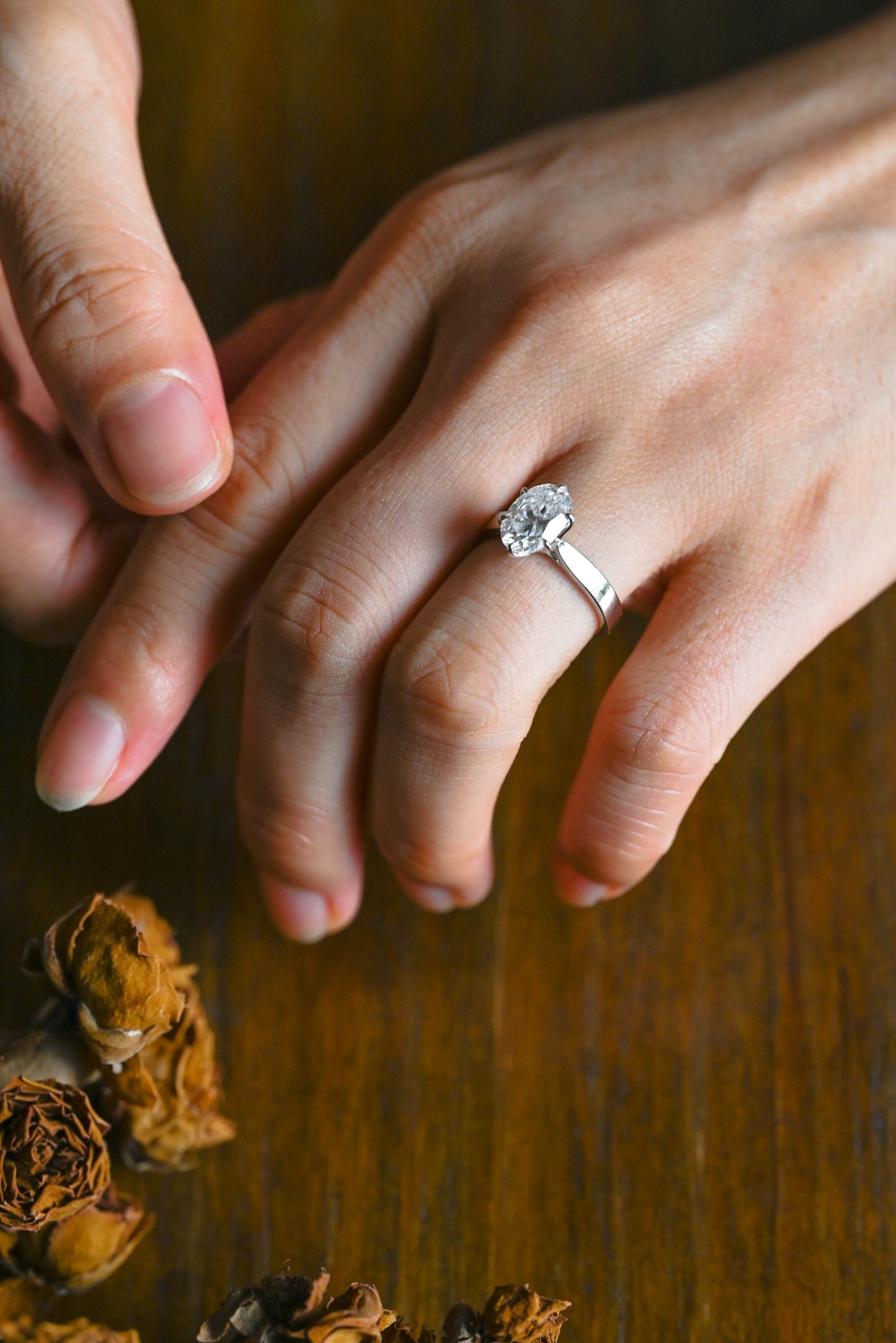CausYou oval cut moissanite engagement ring Solid Gold 3mm Width Tulip Solitaire Oval Cut Moissanite Engagement Ring