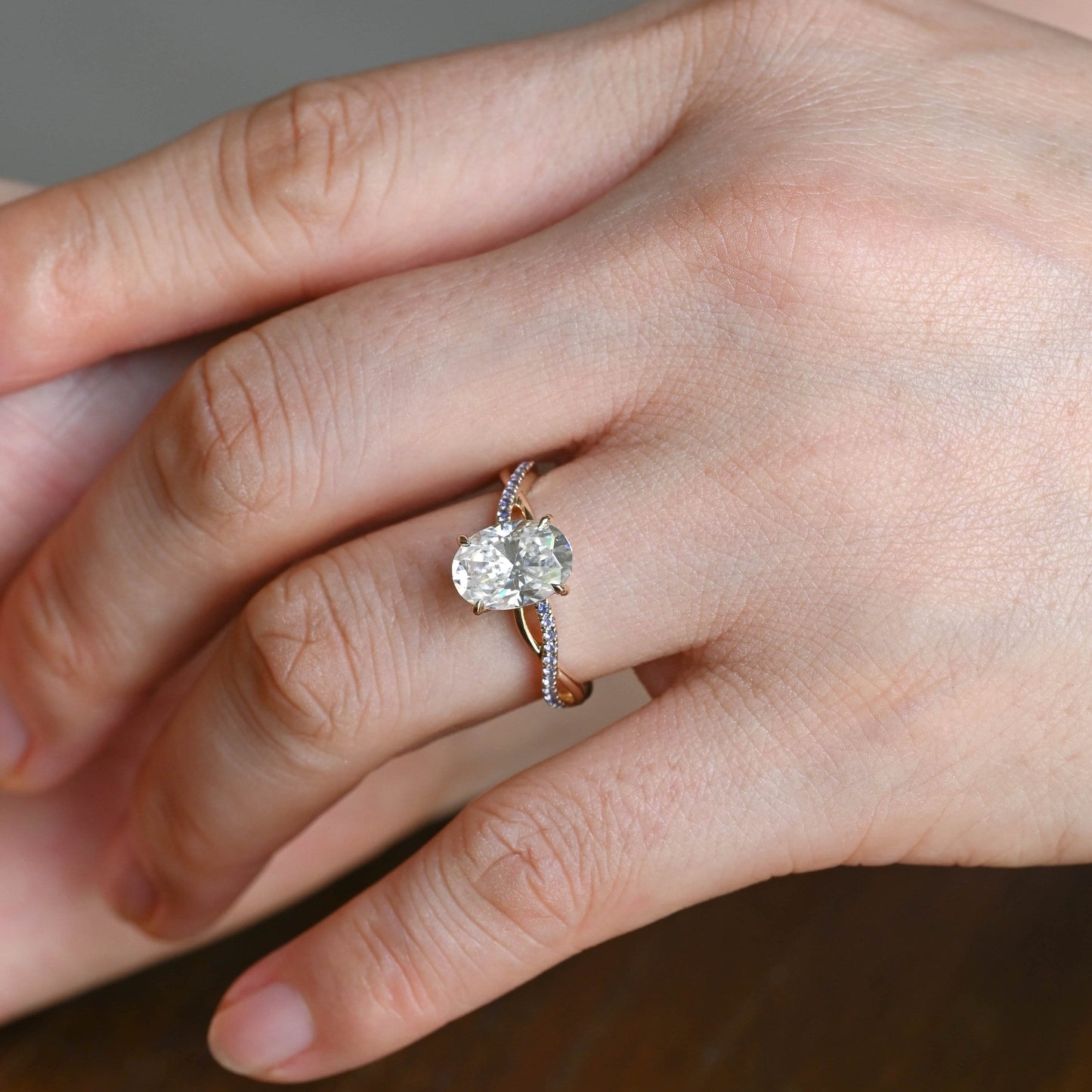 CausYou oval cut moissanite engagement ring Solid Gold Frame Twist Amethyst Shank Oval Moissanite Engagement Ring