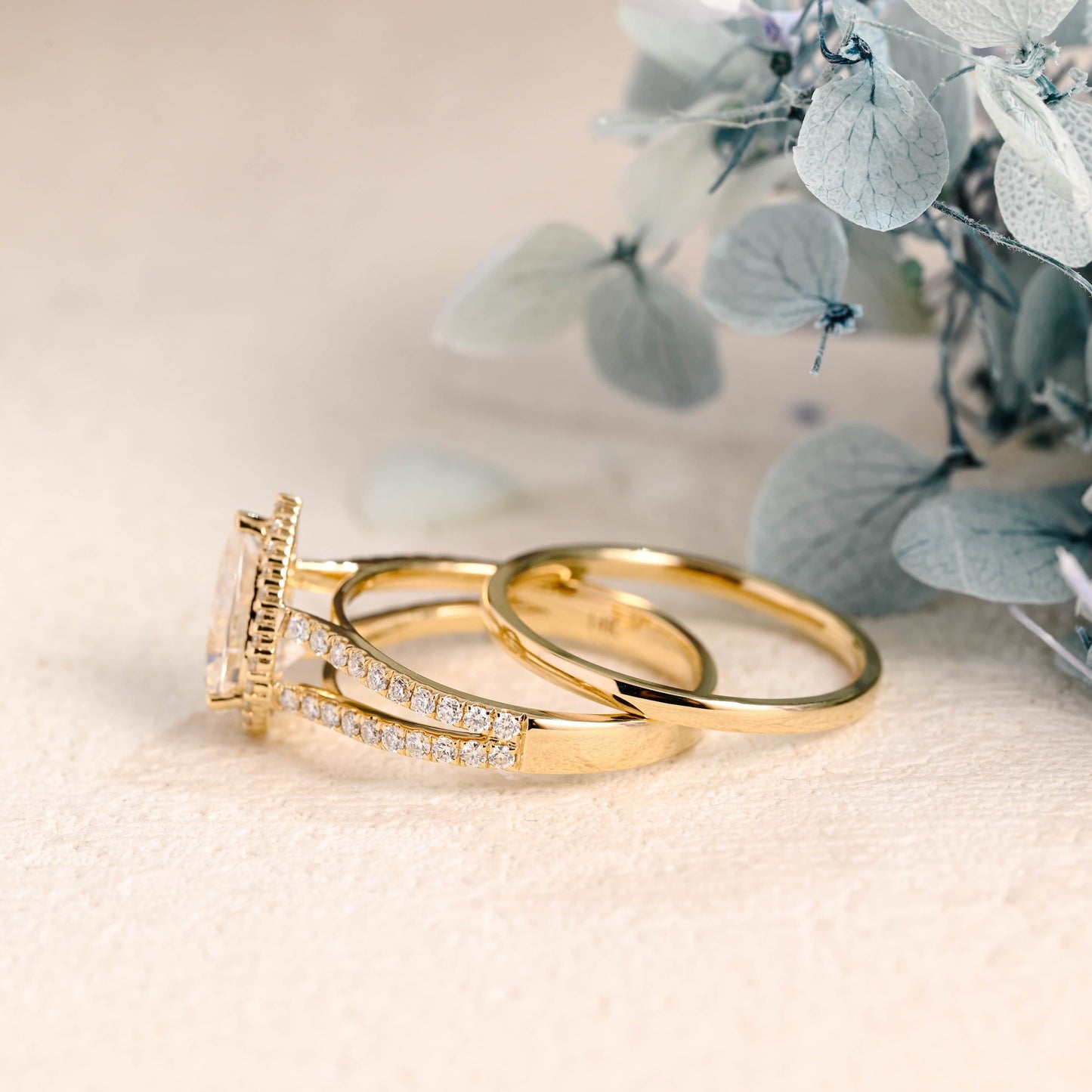 CausYou pear cut bridal set Solid Gold Pear Cut Moissanite Engagement Ring and Wedding Ring Set