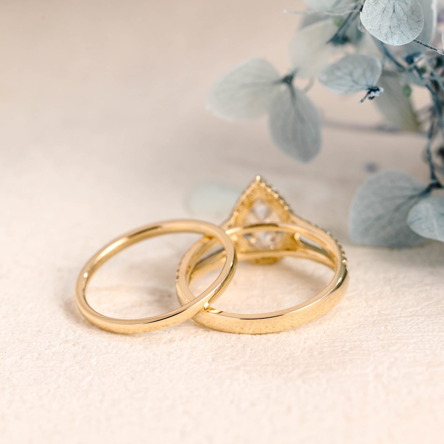 CausYou pear cut bridal set Solid Gold Pear Cut Moissanite Engagement Ring and Wedding Ring Set