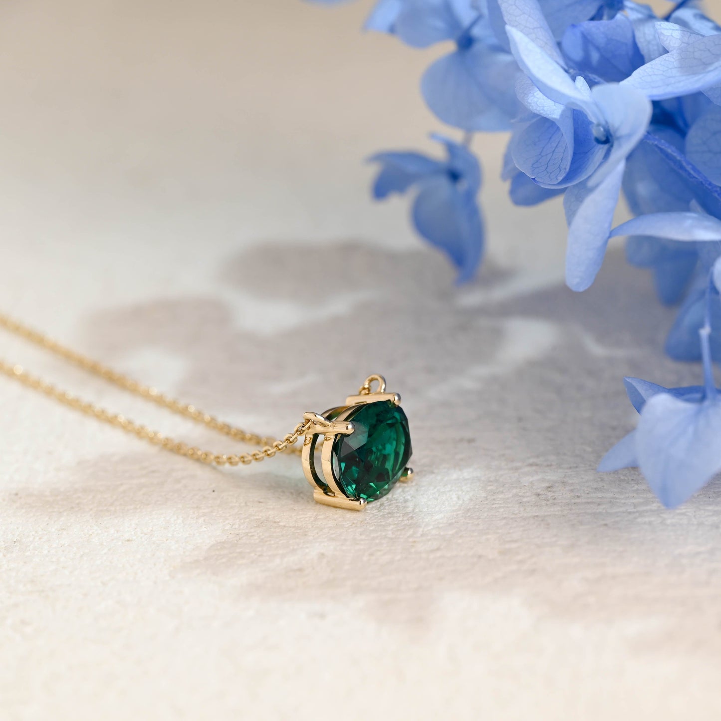 CausYou pendant Solid Gold Oval Cut Lab Grown Emerald Pendant Necklace