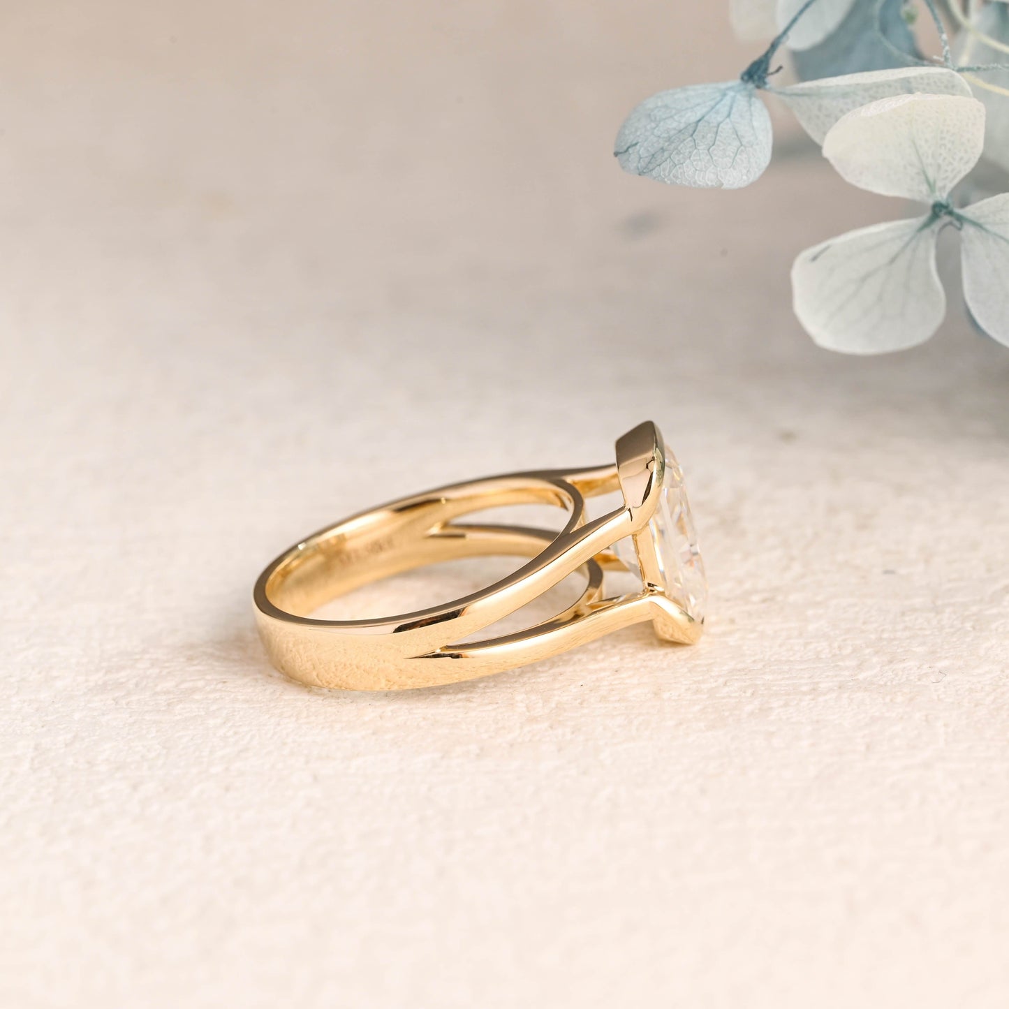 CausYou Radiant Cut Moissanite Engagement Ring Solid Gold Radiant Cut Moissanite Engagement Ring
