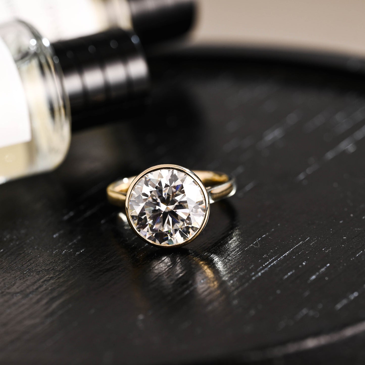 CausYou round cut diamond engagement ring Solid Gold D/VS1 Bezel High Setting Round Cut Lab Grown Diamond Engagement Ring