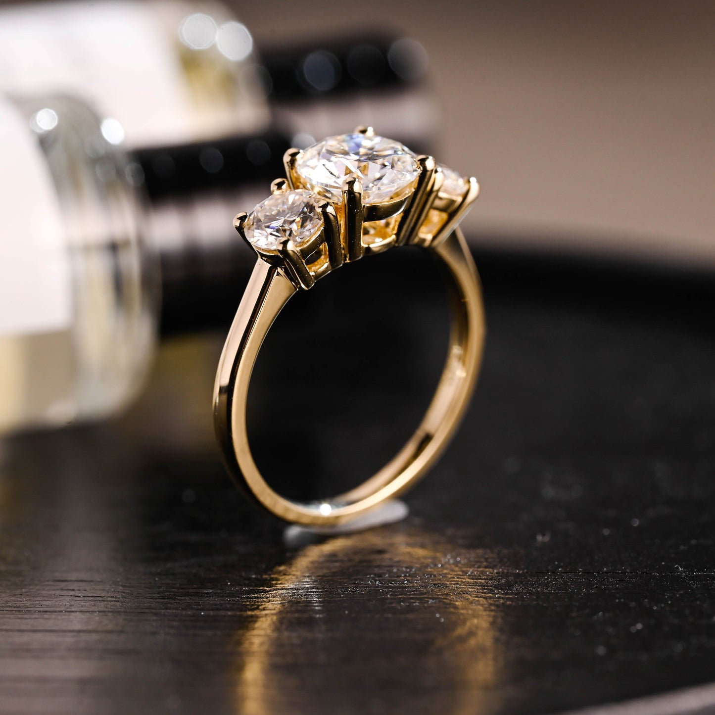 CausYou round cut diamond engagement ring Solid Gold D/VS1 Cathedral Setting Three Stone Round Cut Lab Grown Diamond Engagement Ring