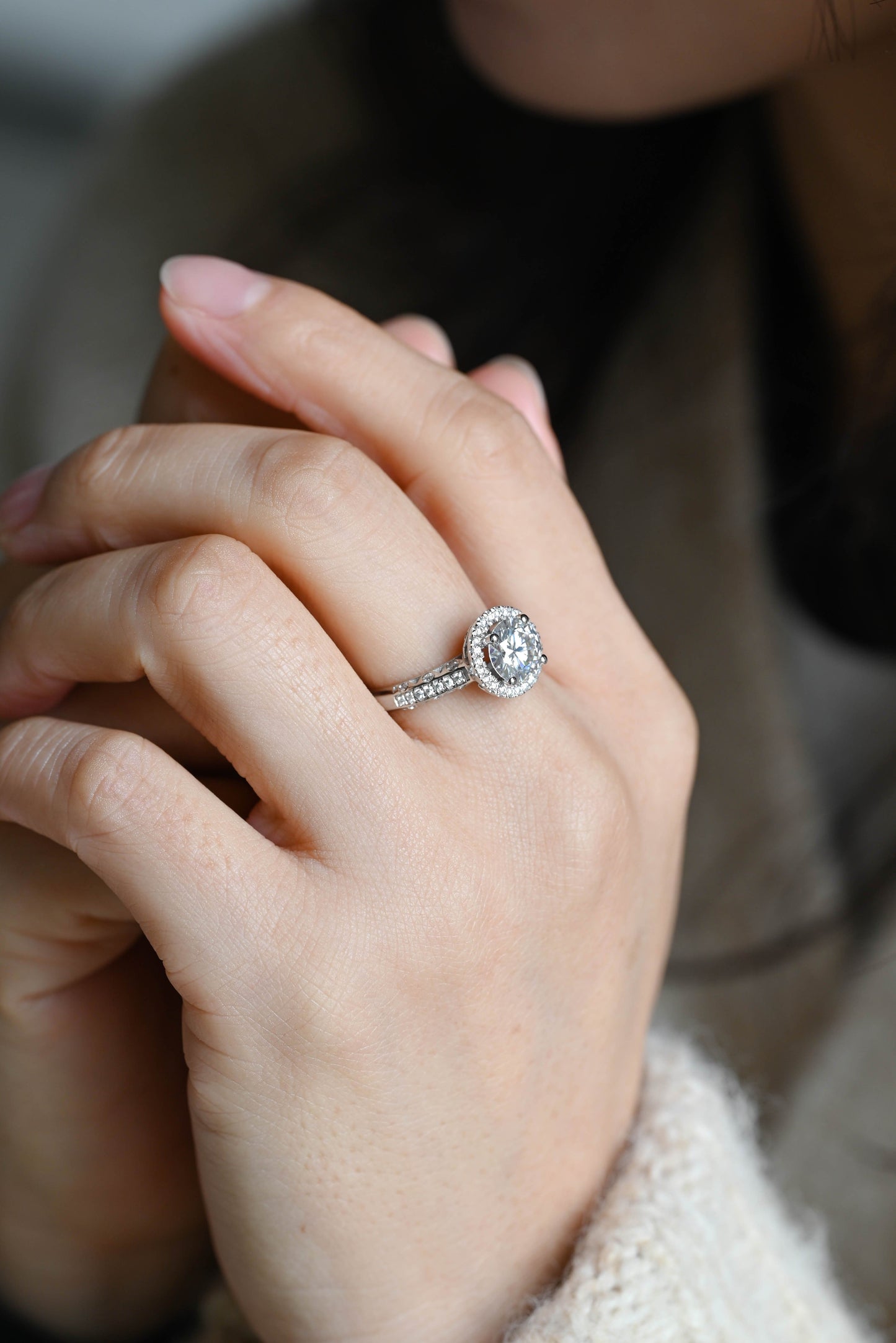 CausYou round cut diamond engagement ring Solid Gold D/VS1 Halo Round Cut Lab Grown Diamond Engagement Ring