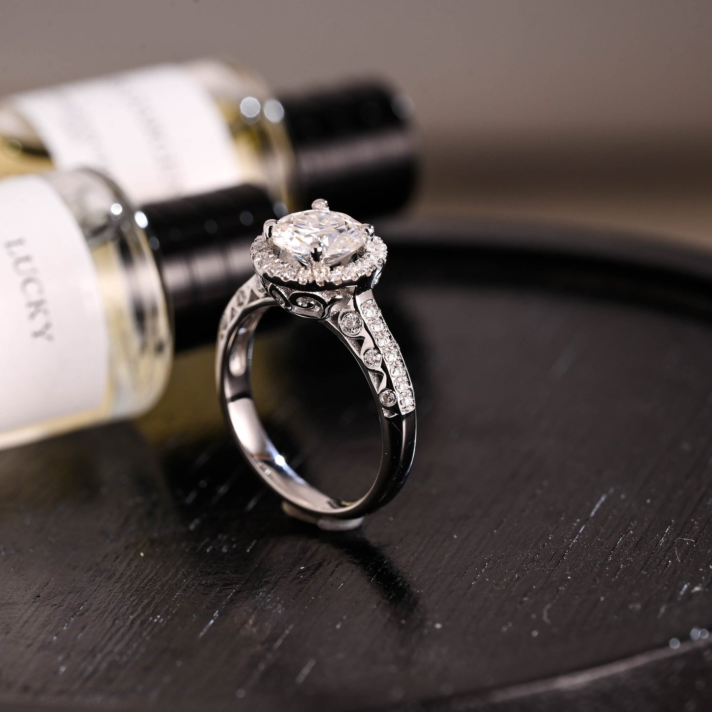 CausYou round cut diamond engagement ring Solid Gold D/VS1 Halo Round Cut Lab Grown Diamond Engagement Ring
