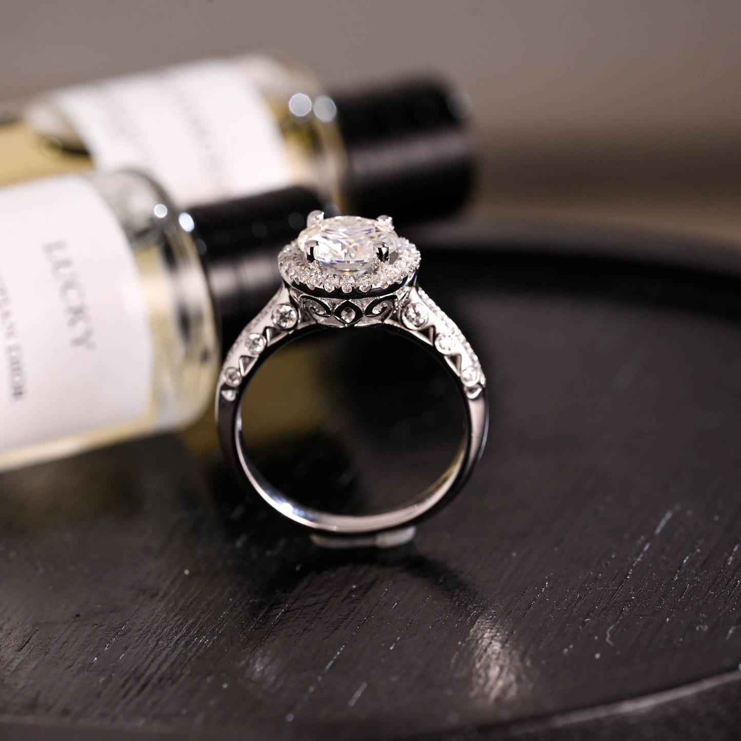 CausYou round cut diamond engagement ring Solid Gold D/VS1 Halo Round Cut Lab Grown Diamond Engagement Ring