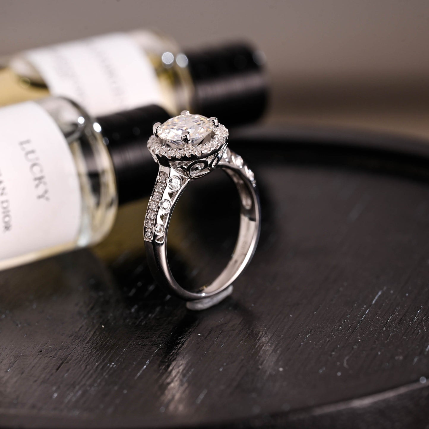 CausYou round cut diamond engagement ring Solid Gold D/VS1 Halo Round Cut Lab Grown Diamond Engagement Ring