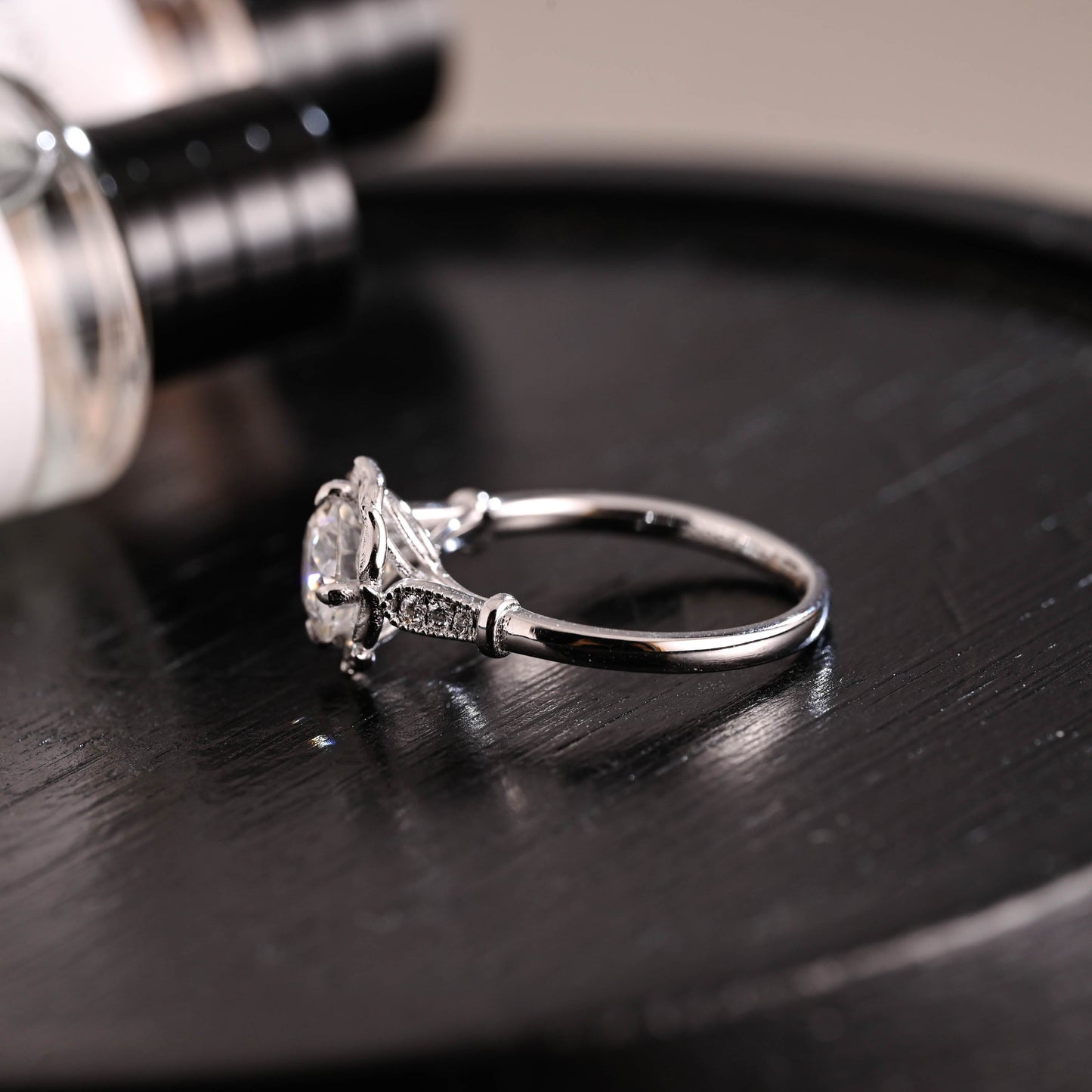 CausYou round cut diamond engagement ring Solid Gold D/VS1 Nature Inspired Leafy Round Cut Lab Grown Diamond Engagement Ring