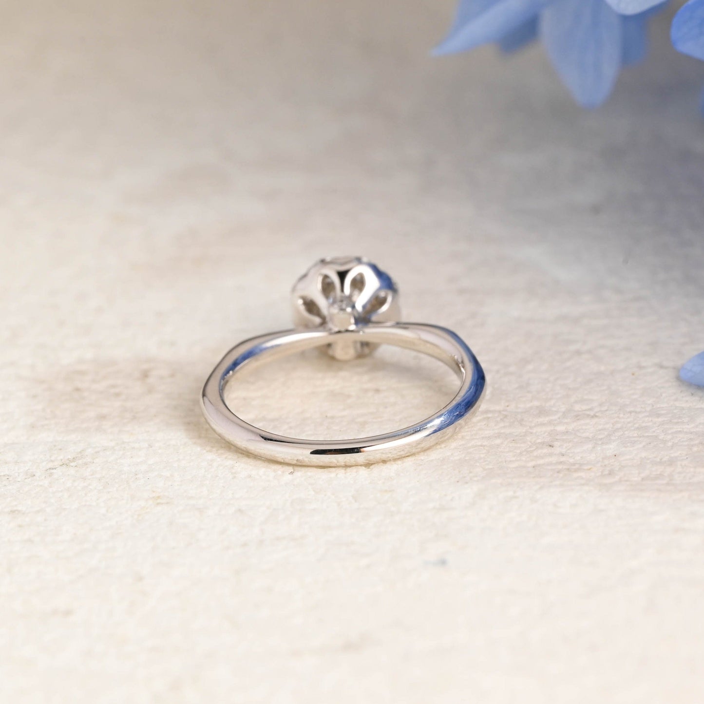 CausYou round cut moissanite engagement ring Solid Gold Cluster Round Cut Moissanite Engagement Ring