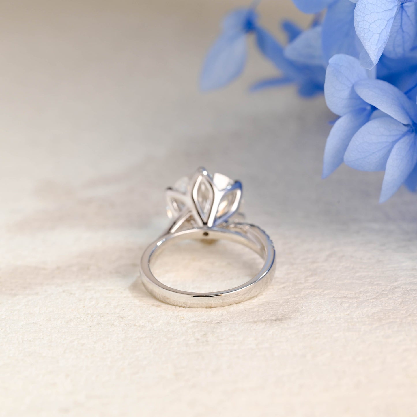 CausYou round cut moissanite engagement ring Solid Gold Twisted Band Round Cut Moissanite Engagement Ring