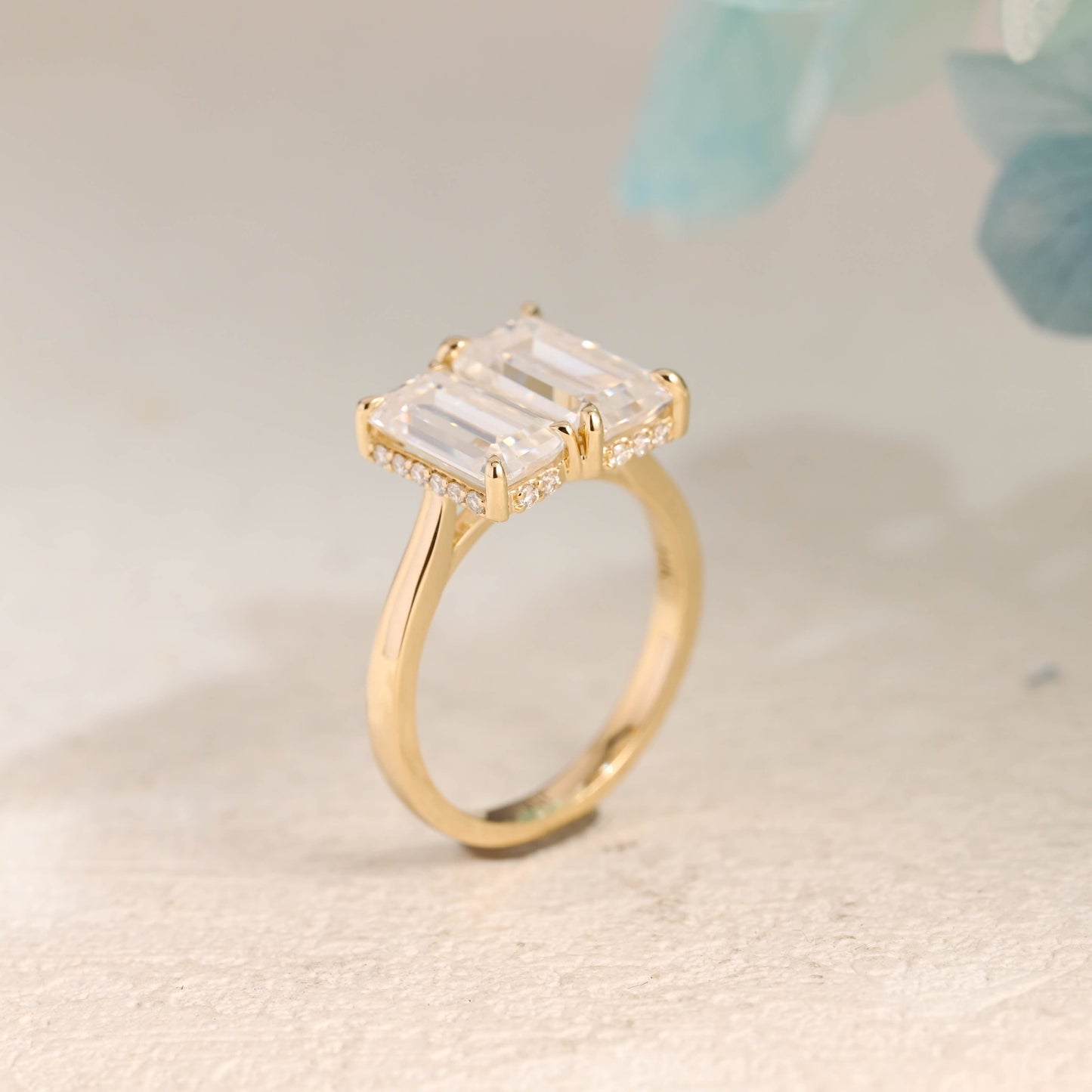 CausYou toi et moi engagement ring Solid Gold Elongated Emerald Cut Moissanite Toi et Moi Ring