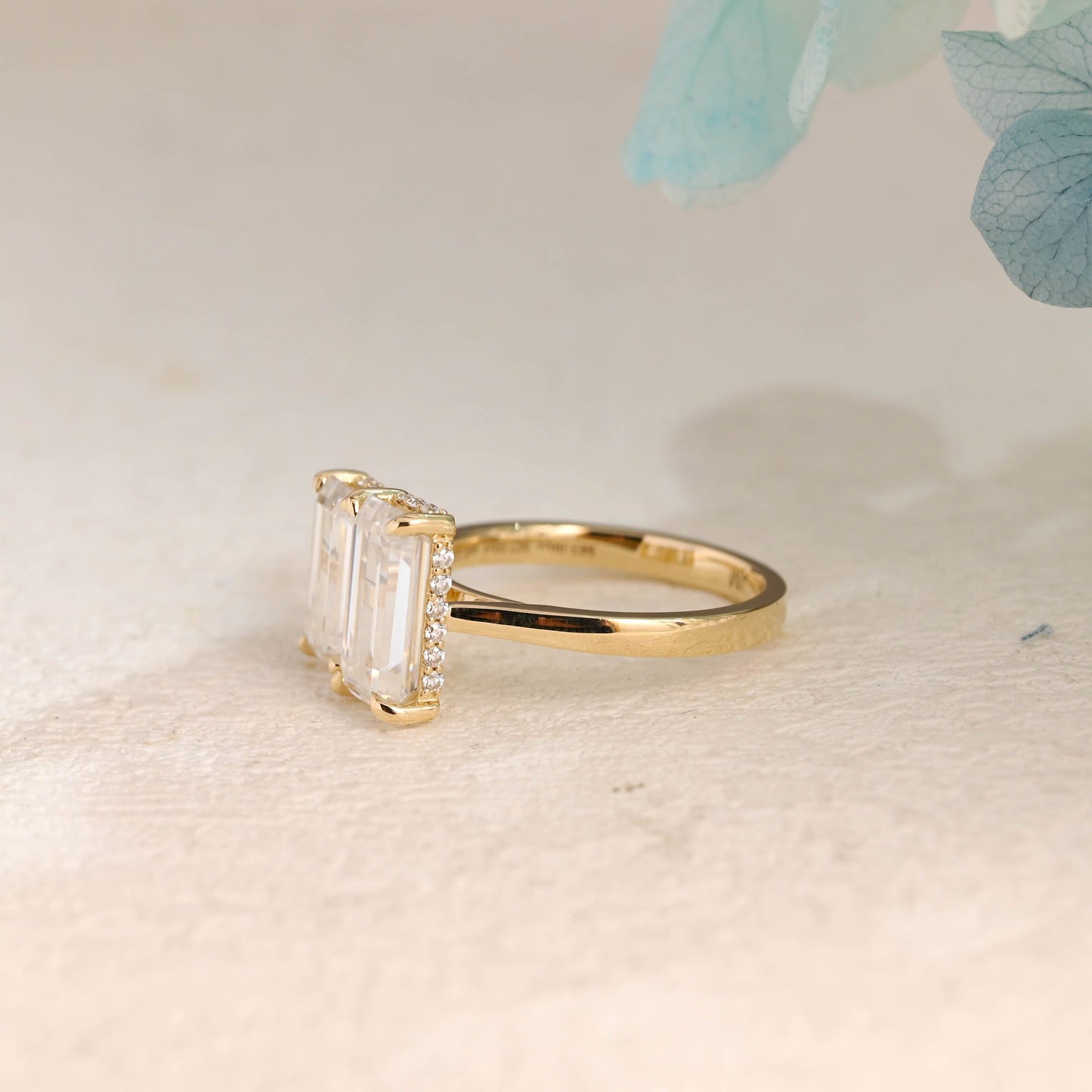 CausYou toi et moi engagement ring Solid Gold Elongated Emerald Cut Moissanite Toi et Moi Ring