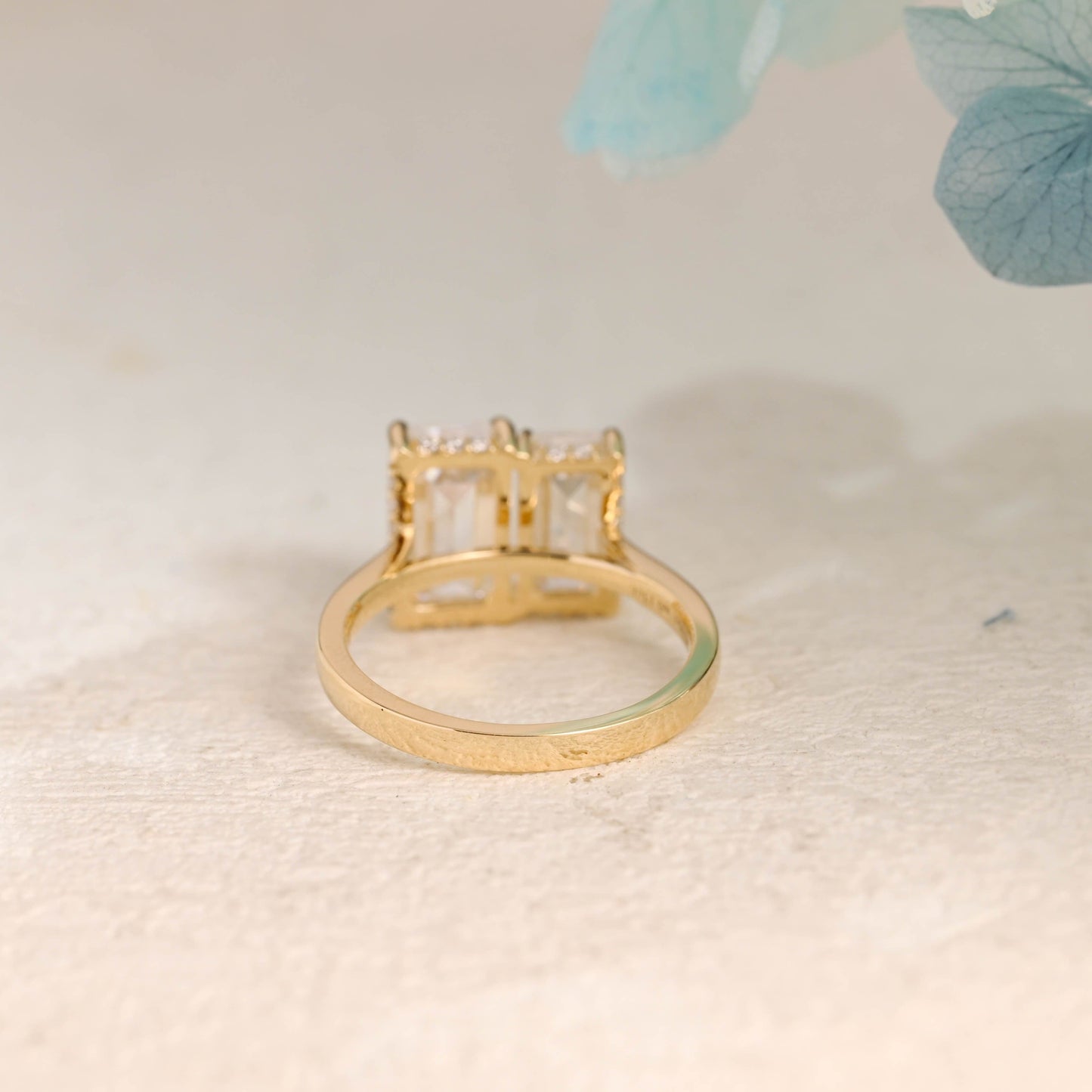 CausYou toi et moi engagement ring Solid Gold Elongated Emerald Cut Moissanite Toi et Moi Ring
