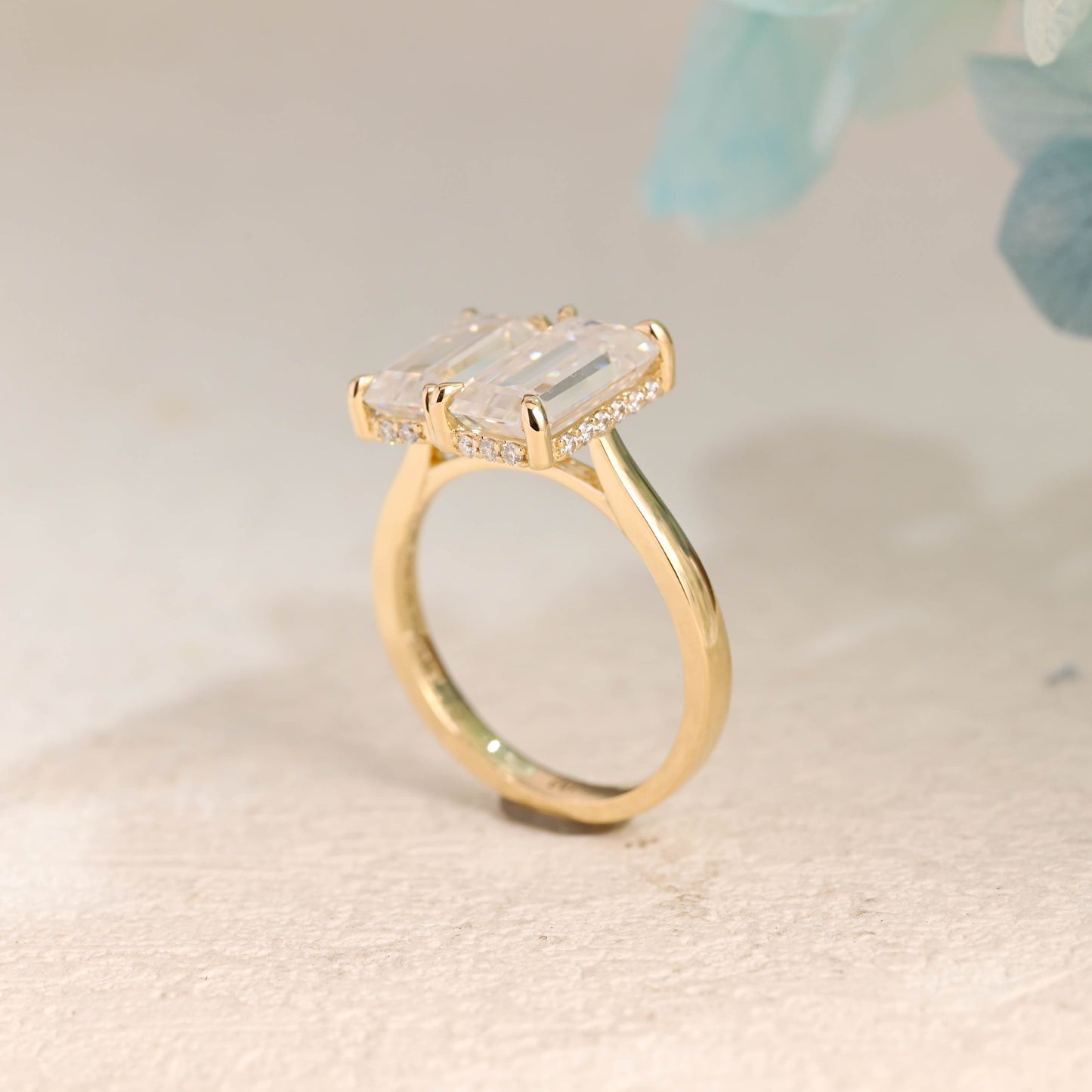 CausYou toi et moi engagement ring Solid Gold Elongated Emerald Cut Moissanite Toi et Moi Ring