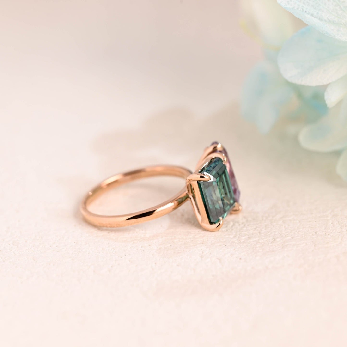 CausYou toi et moi engagement ring Solid Gold Toi Et Moi Emerald Cut Green Moissanite & Pear Cut Alexandrite Engagement Ring Hidden Halo