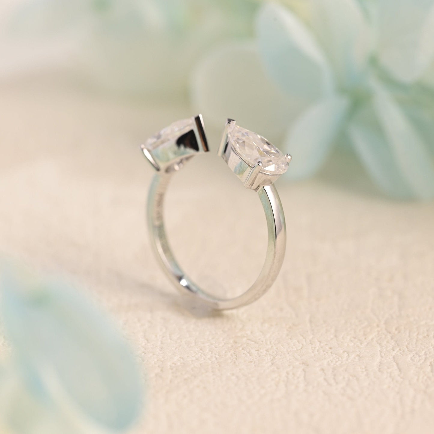 CausYou toi et moi engagement ring Solid Gold Toi et Moi Pear Cut Moissanite Ring, Two Stone Ring