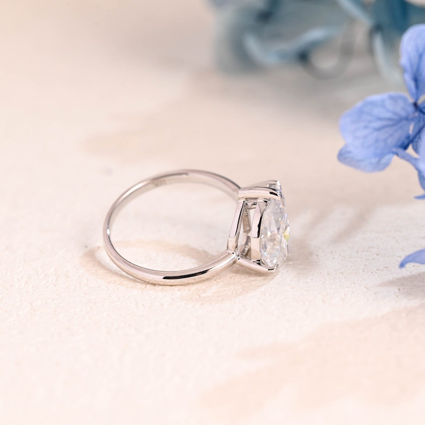 CausYou toi et moi engagement ring Solid Gold Toi Et Moi Radiant & Pear Cut Moissanite Engagement Ring