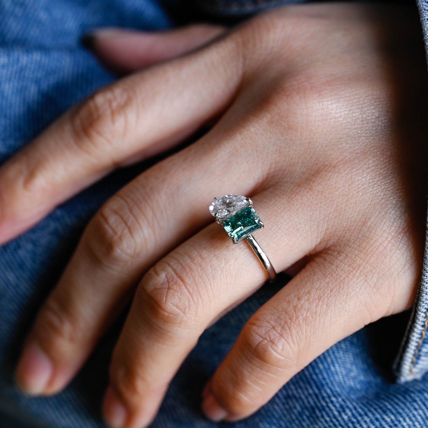 toi-et-moi-engagement-ring-green-moissanite-wedding-ring-radiant-ring