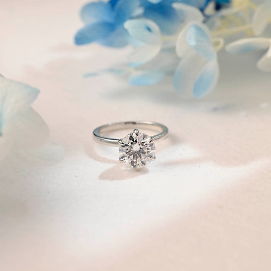 solitaire-round-cut-moissanite-engagement-ring-classic-wedding-ring