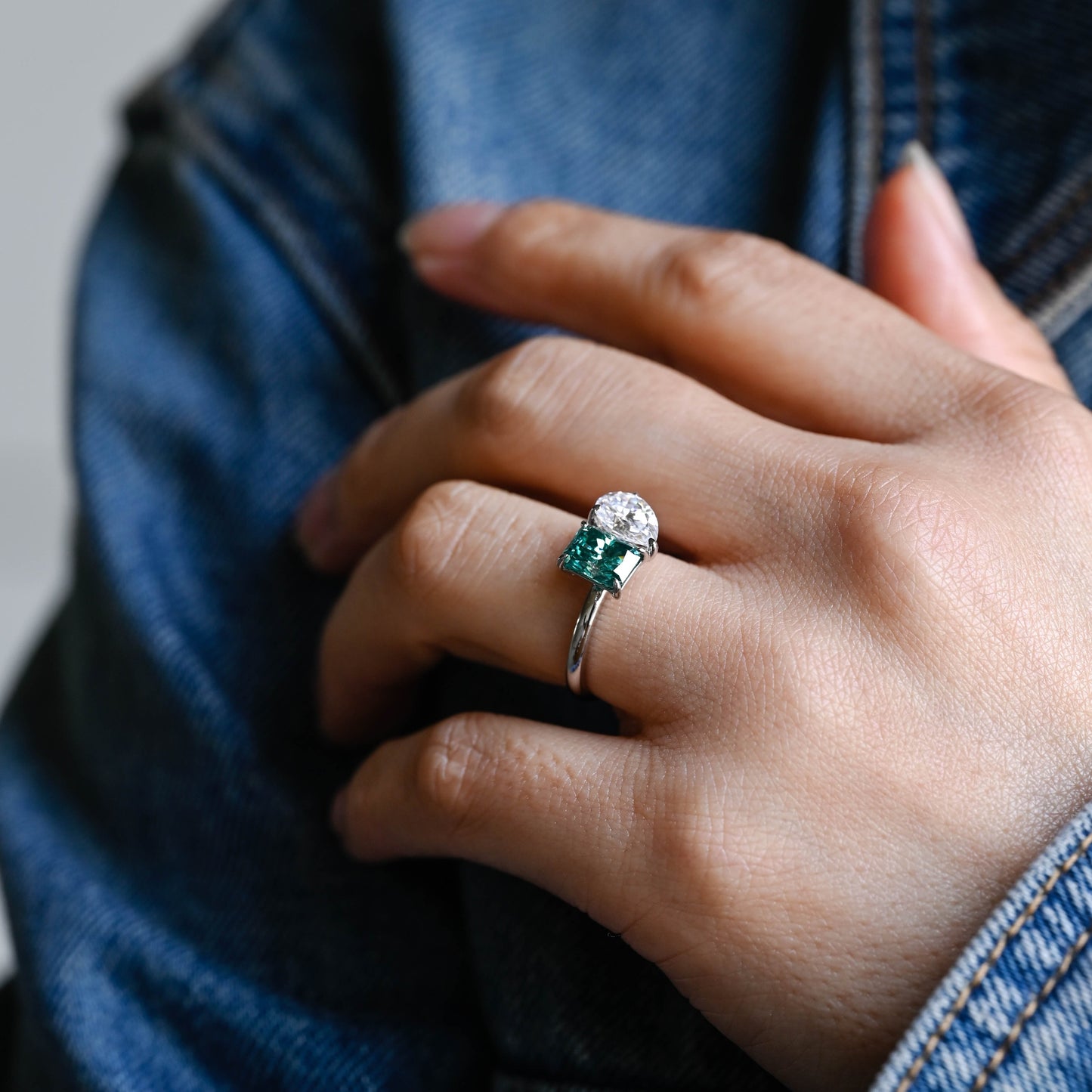 toi-et-moi-engagement-ring-green-moissanite-wedding-ring-radiant-ring