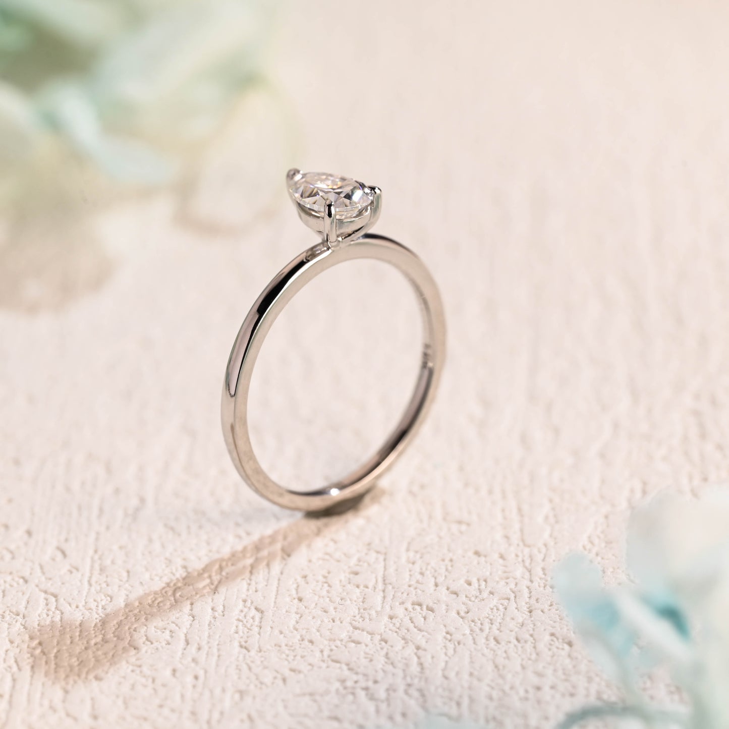 solitaire-pear-moissanite-ring-wedding-ring