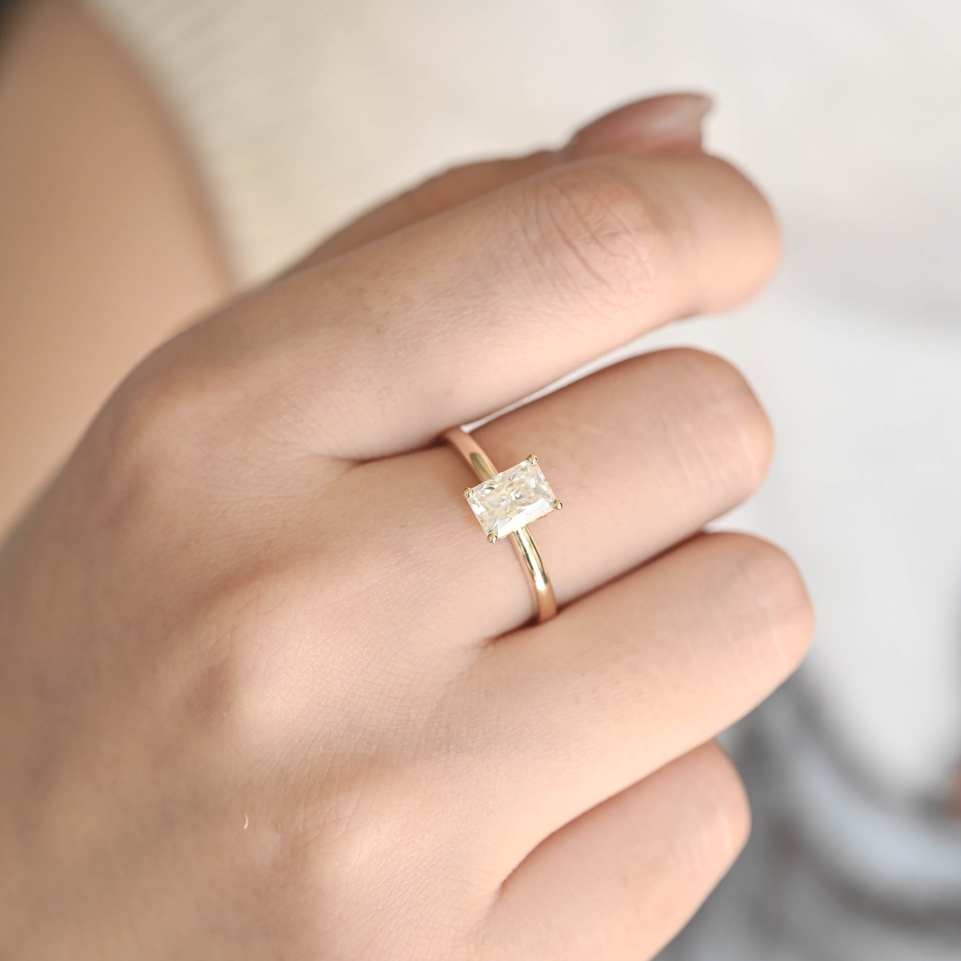 radiant-cut-moisanite-engagement-ring-solitaire-ring