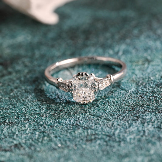 cushion-cut-lab-grown-diamond-engagement-ring-wedding-ring