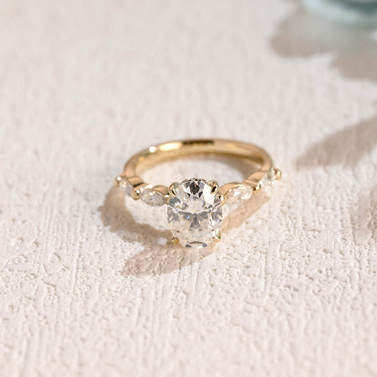 Solid-Gold-Oval-Cut-Moissanite-Engagement-Ring-Promise-ring-vintage-ring