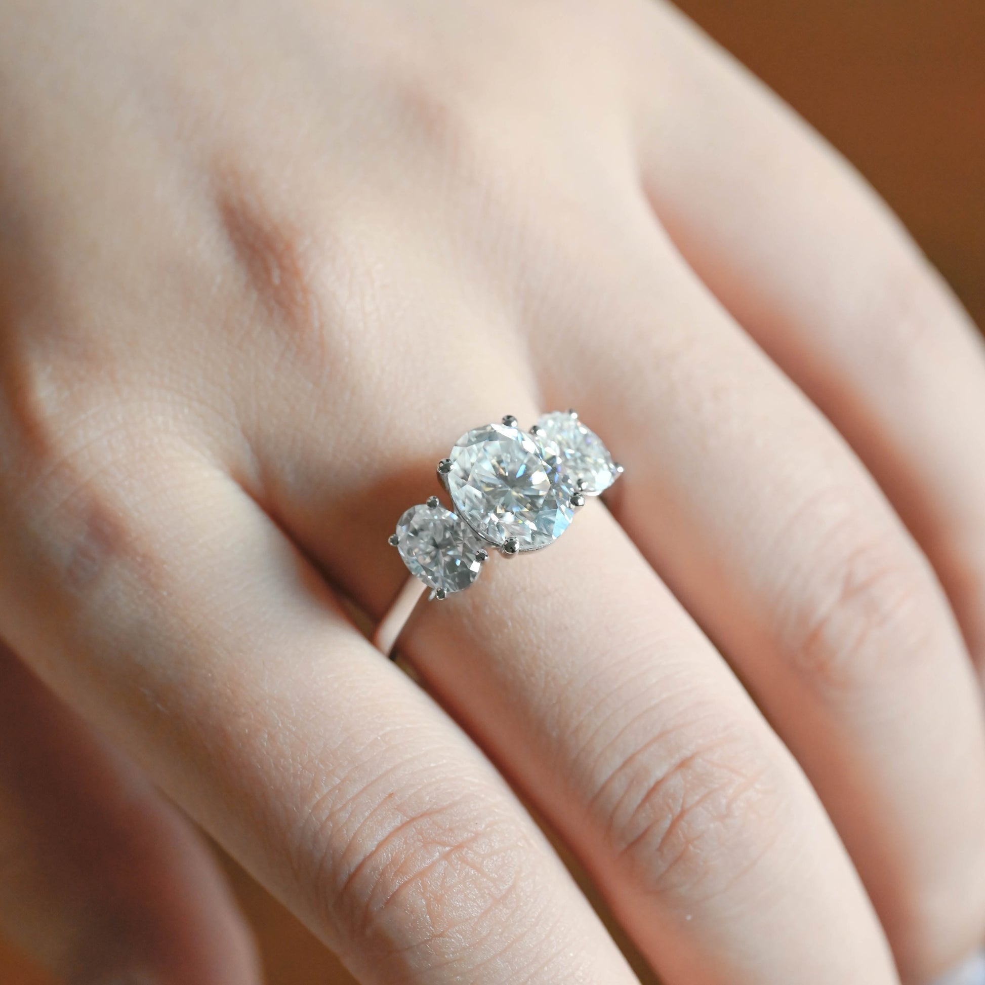 oval-cut-three-stone-moissanite-engagement-ring-wedding-ring