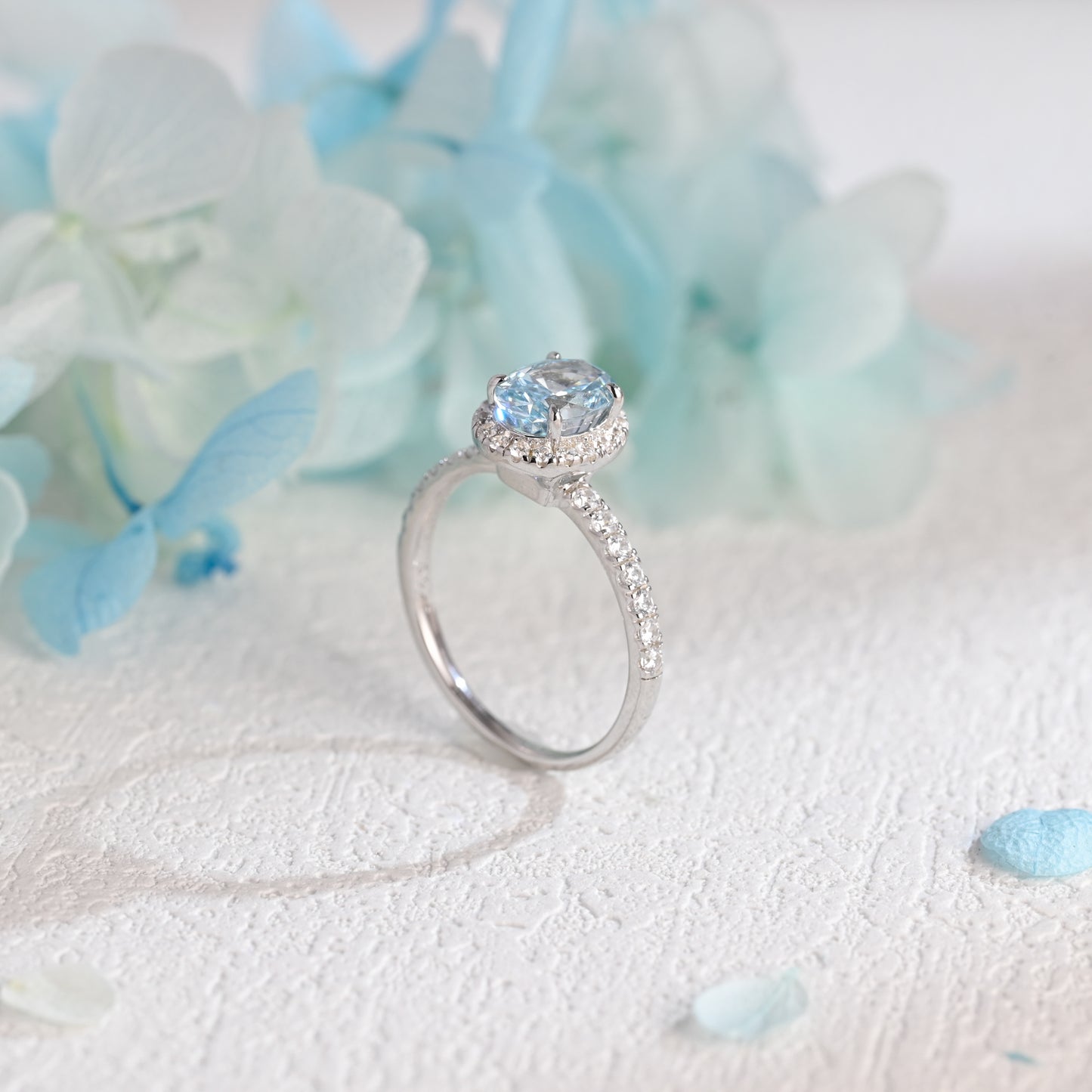 Oval-Cut-Aquamarine-engagement-ring-solid-gold-ring-promise-ring-gift