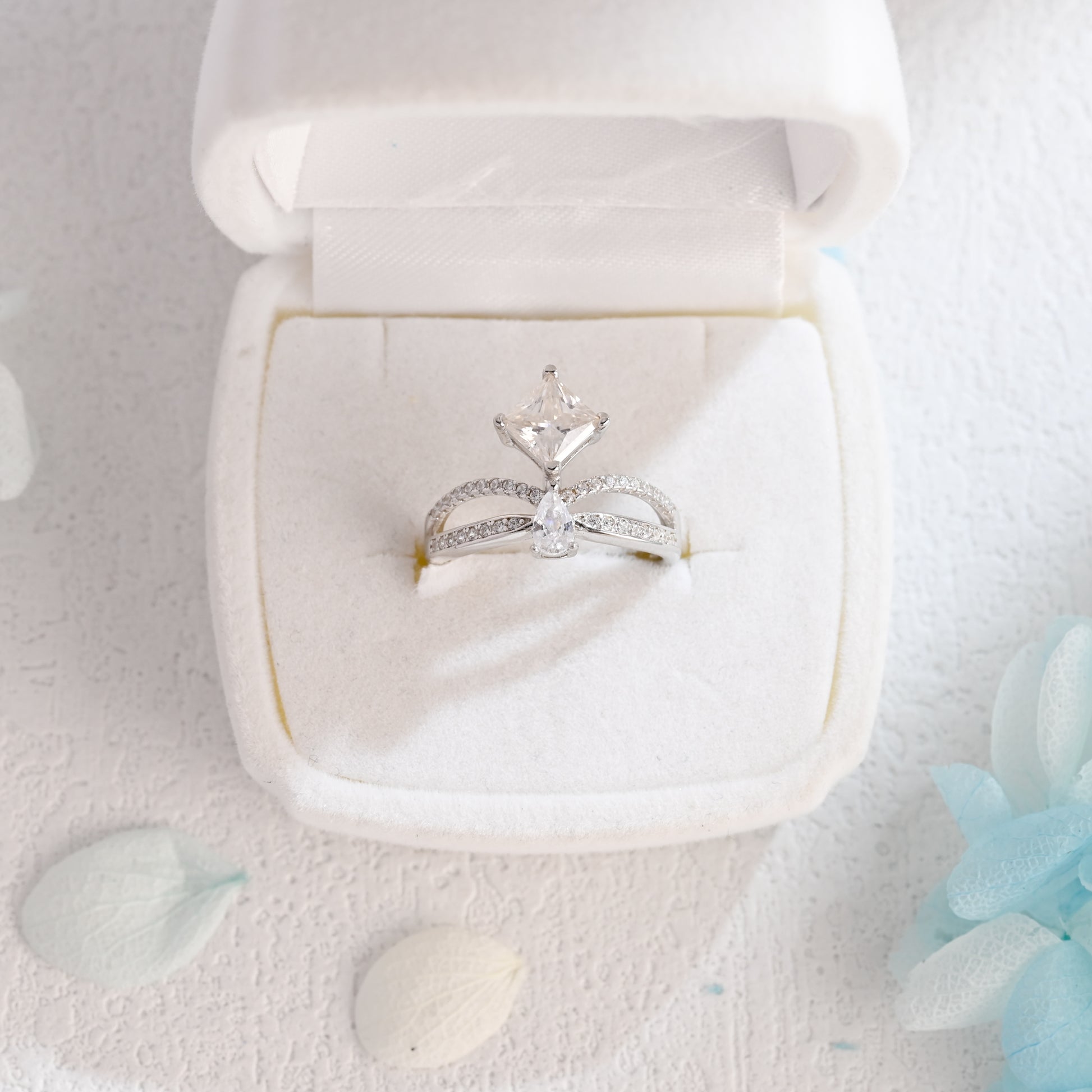 Princess-Cut-Moissanite-engagement-ring-solid-gold-ring-promise-ring-gift