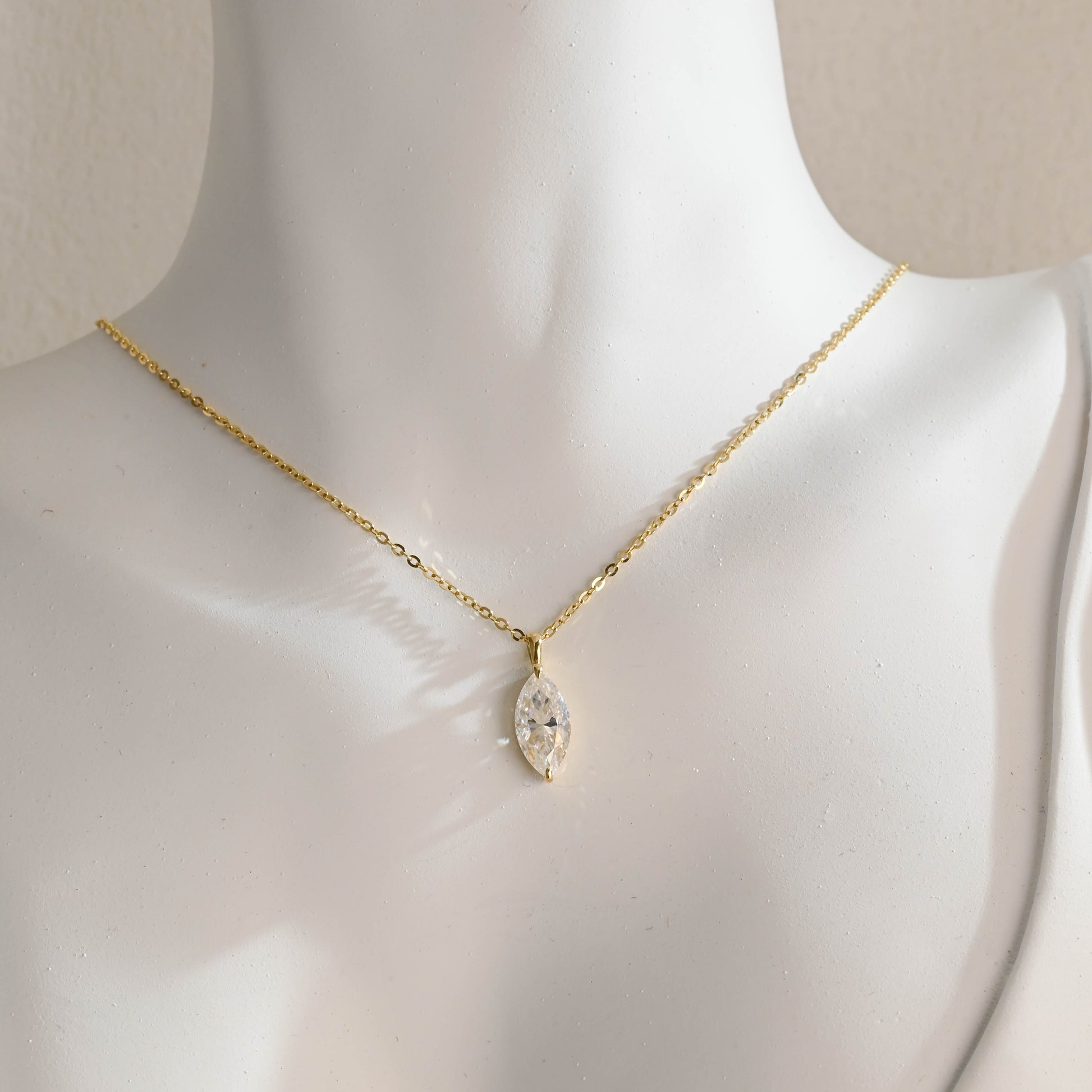 moissanite-pendant-necklace-solitaire-pendant