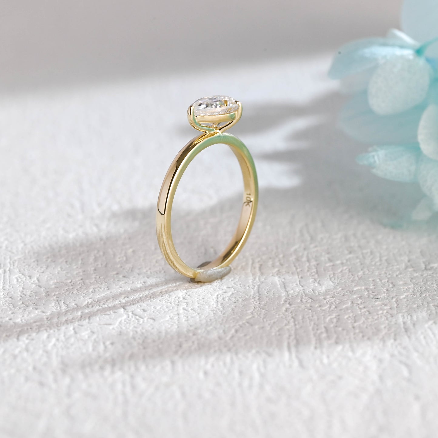 causyou-solid-gold-east-west-pear-moissanite-engagement-ring