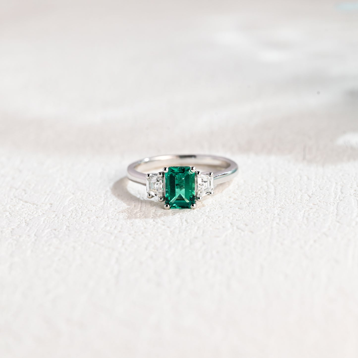 emerald-three-stone-wedding-ring-engagement-ring