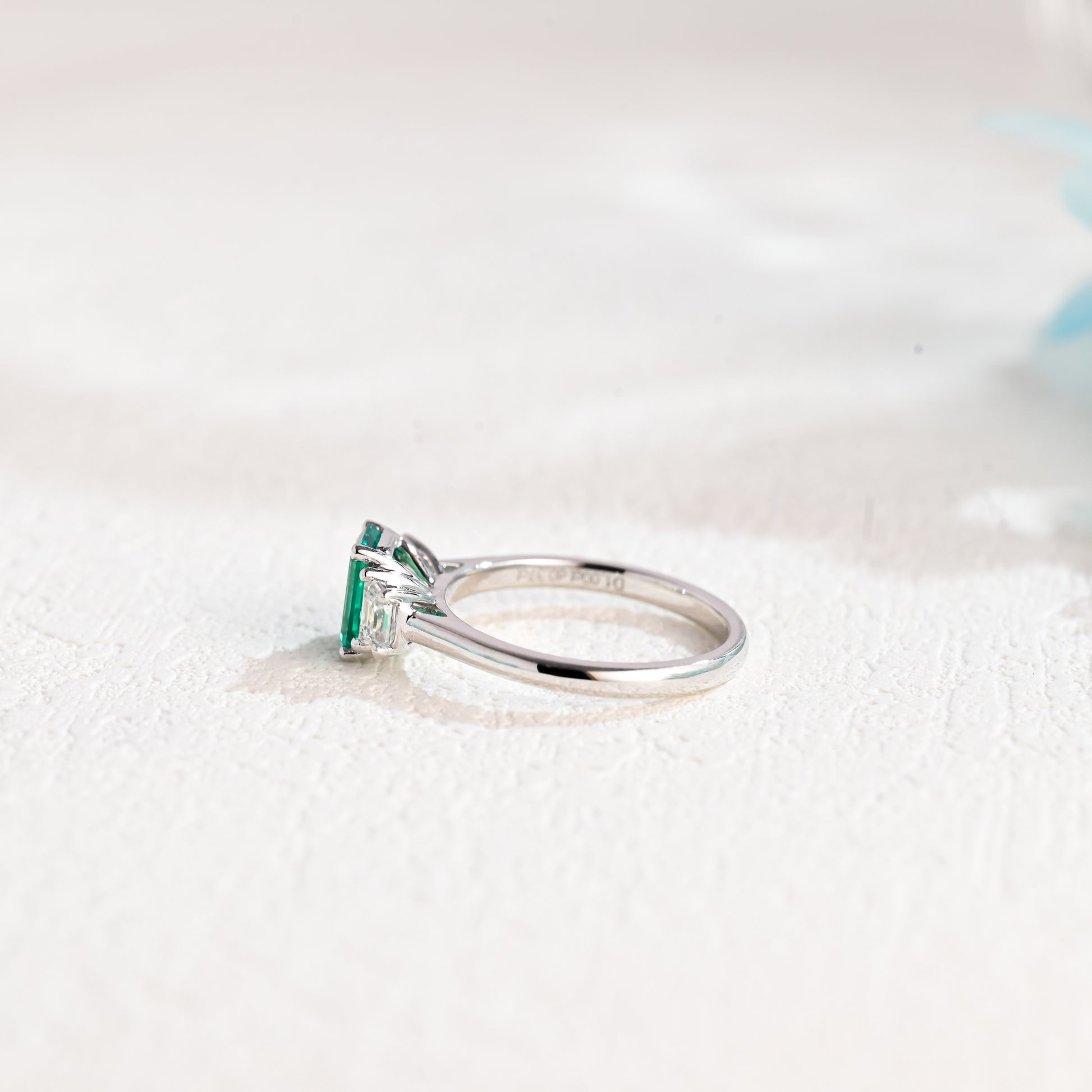 emerald-three-stone-wedding-ring-engagement-ring