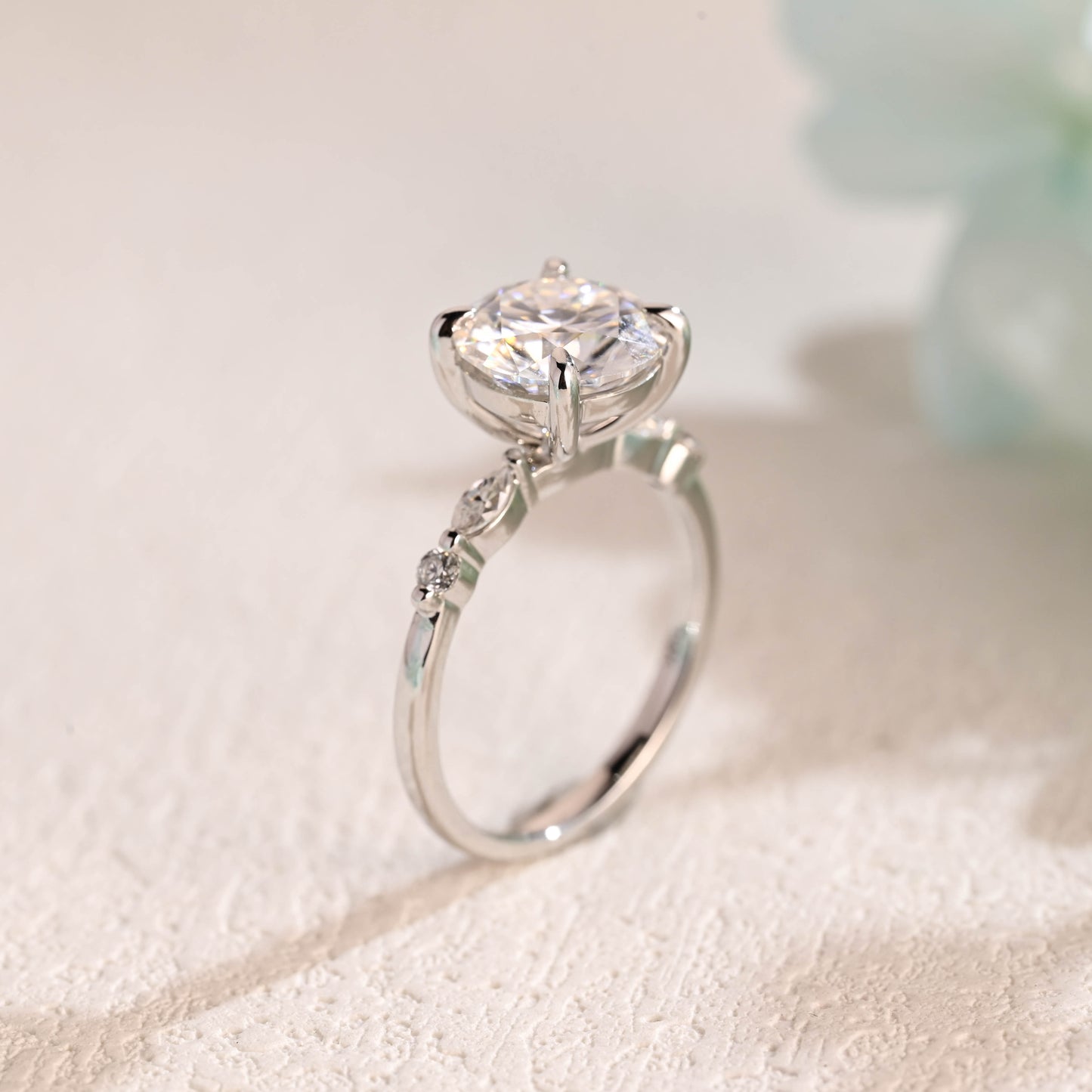 round-cut-moissanite-engagement-ring-wedding-ing