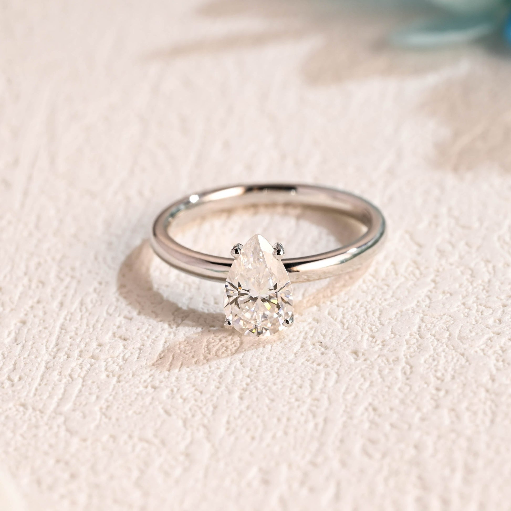 solitaire-pear-engagement-ring-wedding-ring