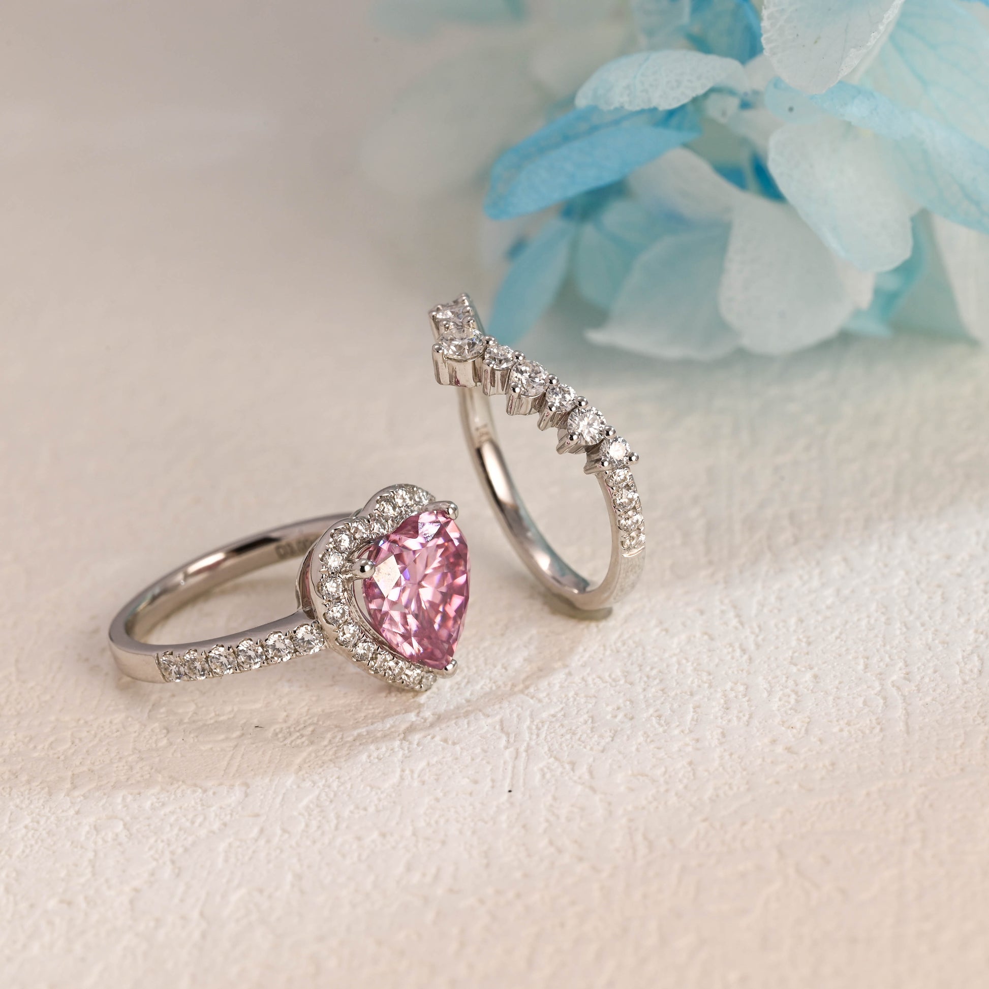 solid-gold-heart-cut-pink-moissanite-wedding-ring-set-bridal-set