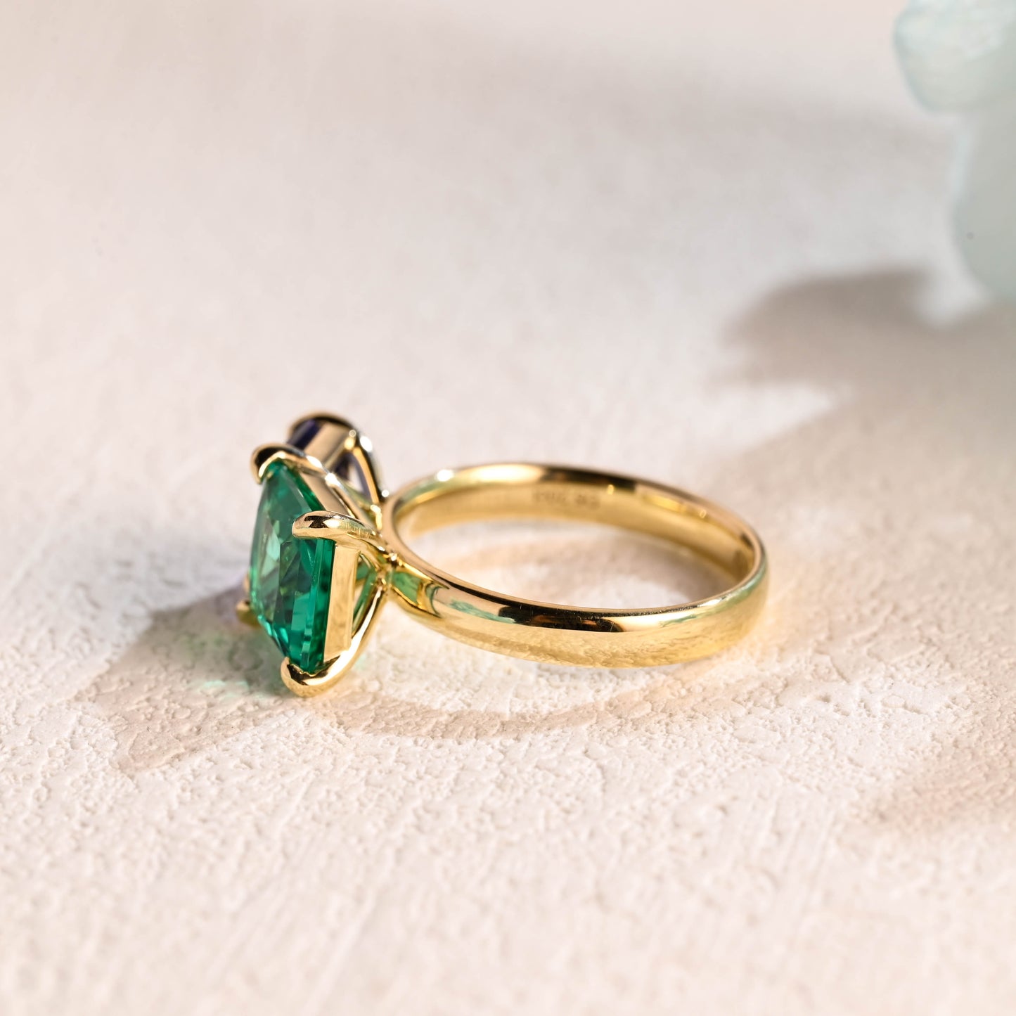 lab-grown-gemstone-toi-et-moi-engagement-ring