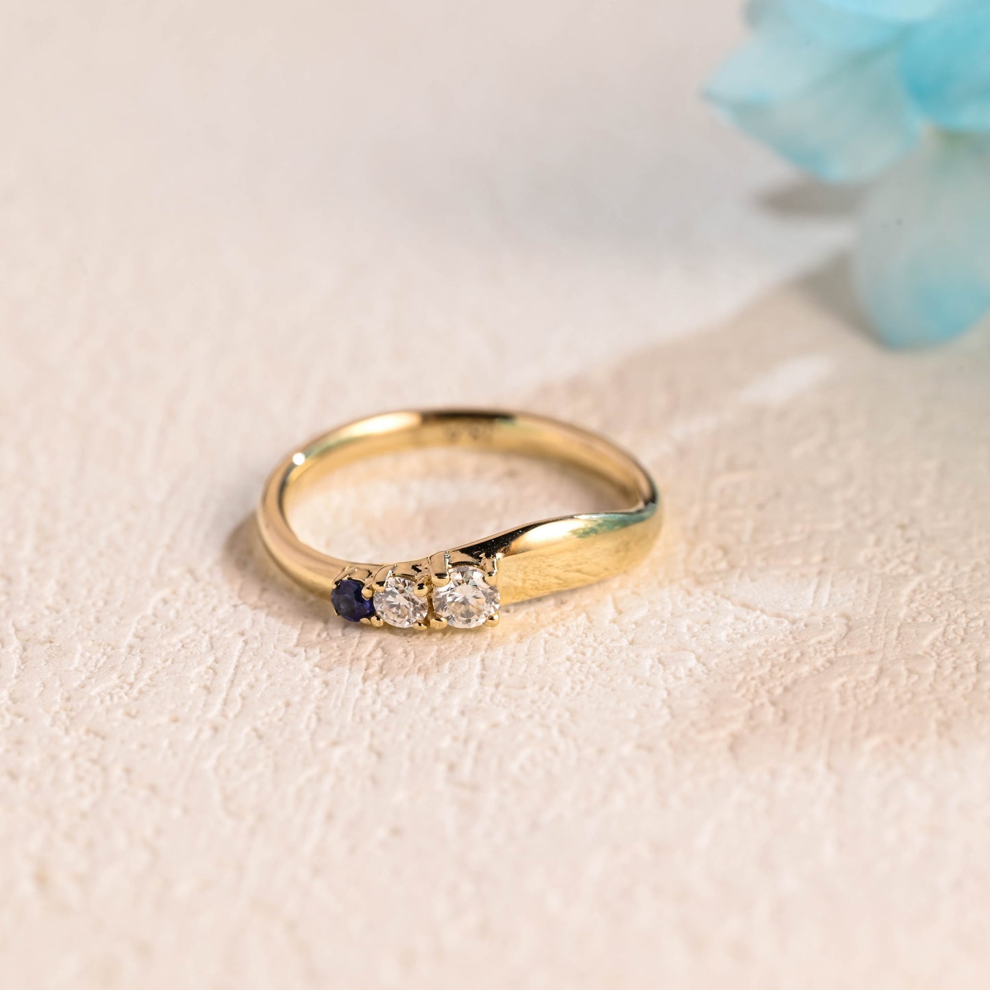 solid-gold-round-cut-moissanite-sapphire-wedding-band