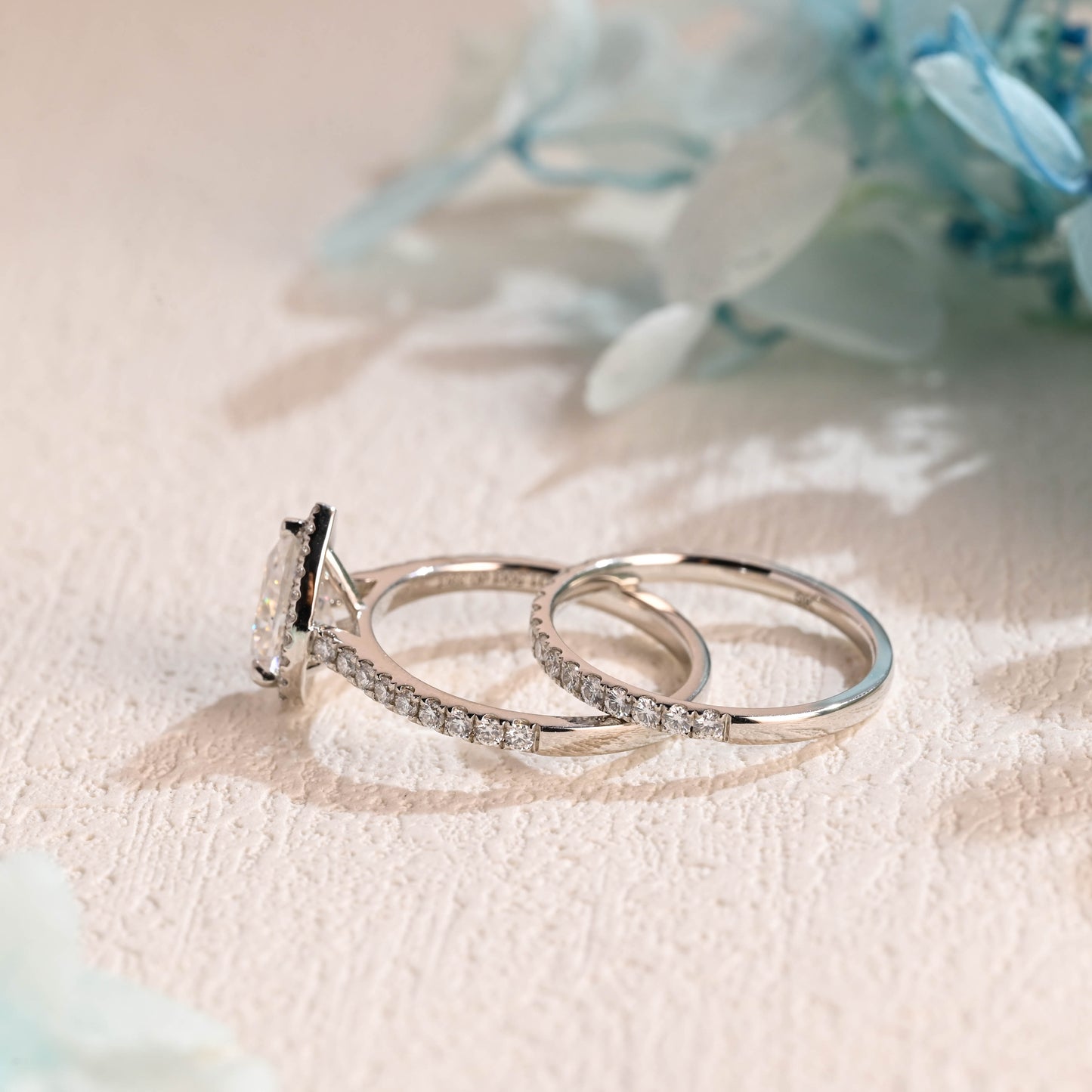 dainty-pear-moissanite-wedding-band-set