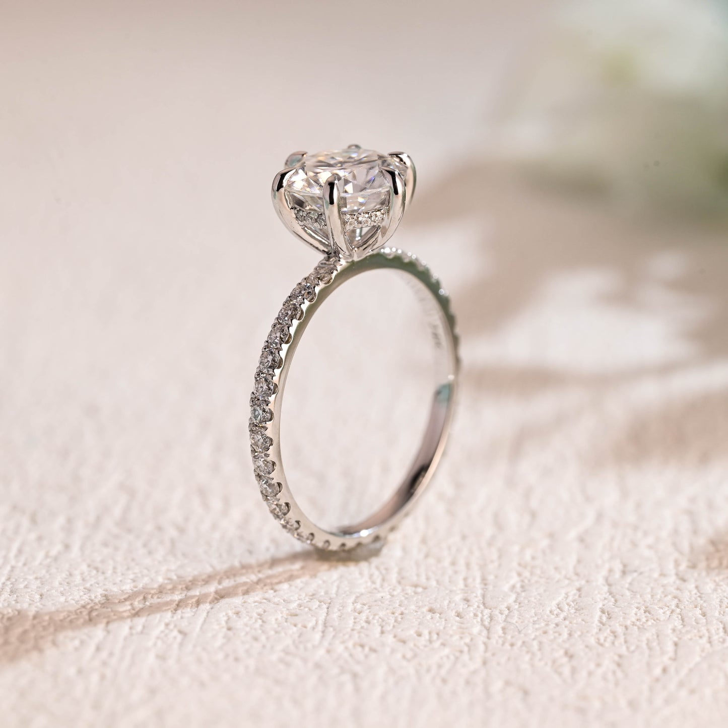 full-pave-round-cut-moissanite-ring-engagement-ring-wedding-ring