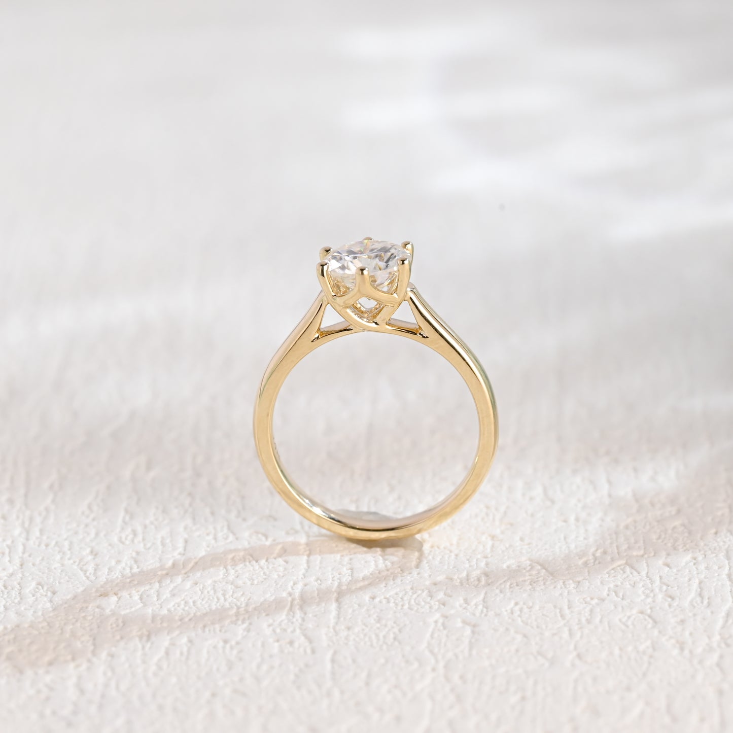 causyou-solid-gold-lotus-setting-round-cut-moissanite-engagement-ring