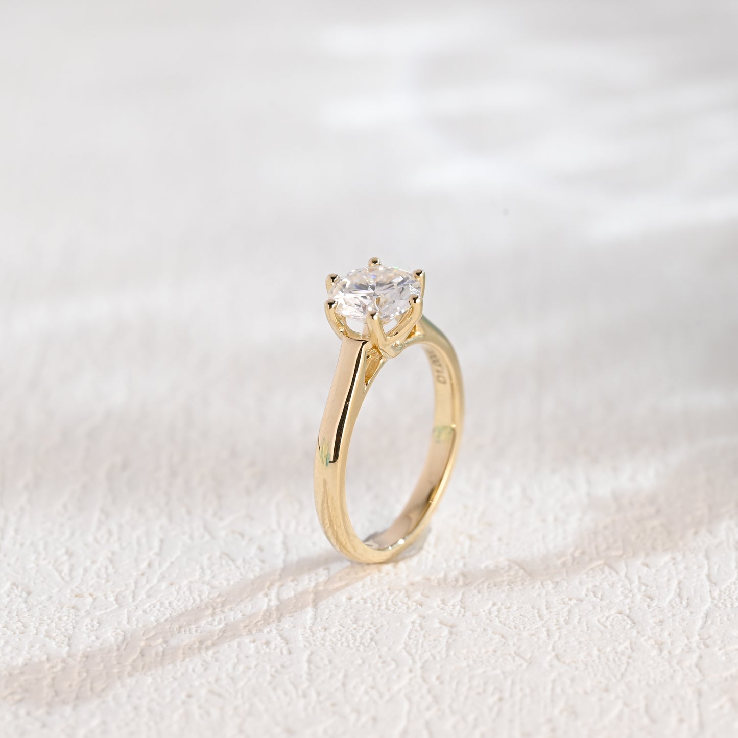 causyou-solid-gold-lotus-setting-round-cut-moissanite-engagement-ring