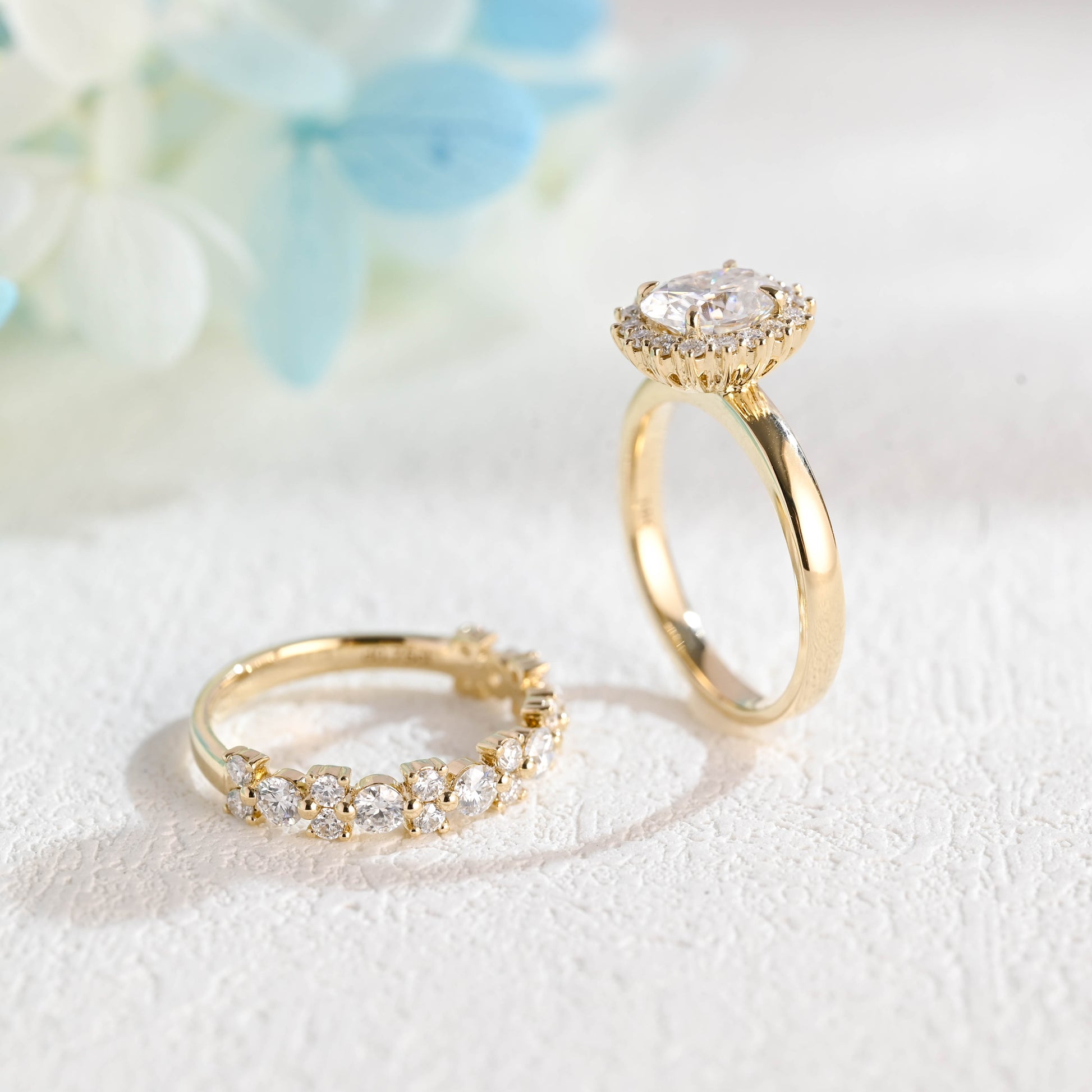 solid-gold-thick-band-oval-cut-moissanite-ring-set